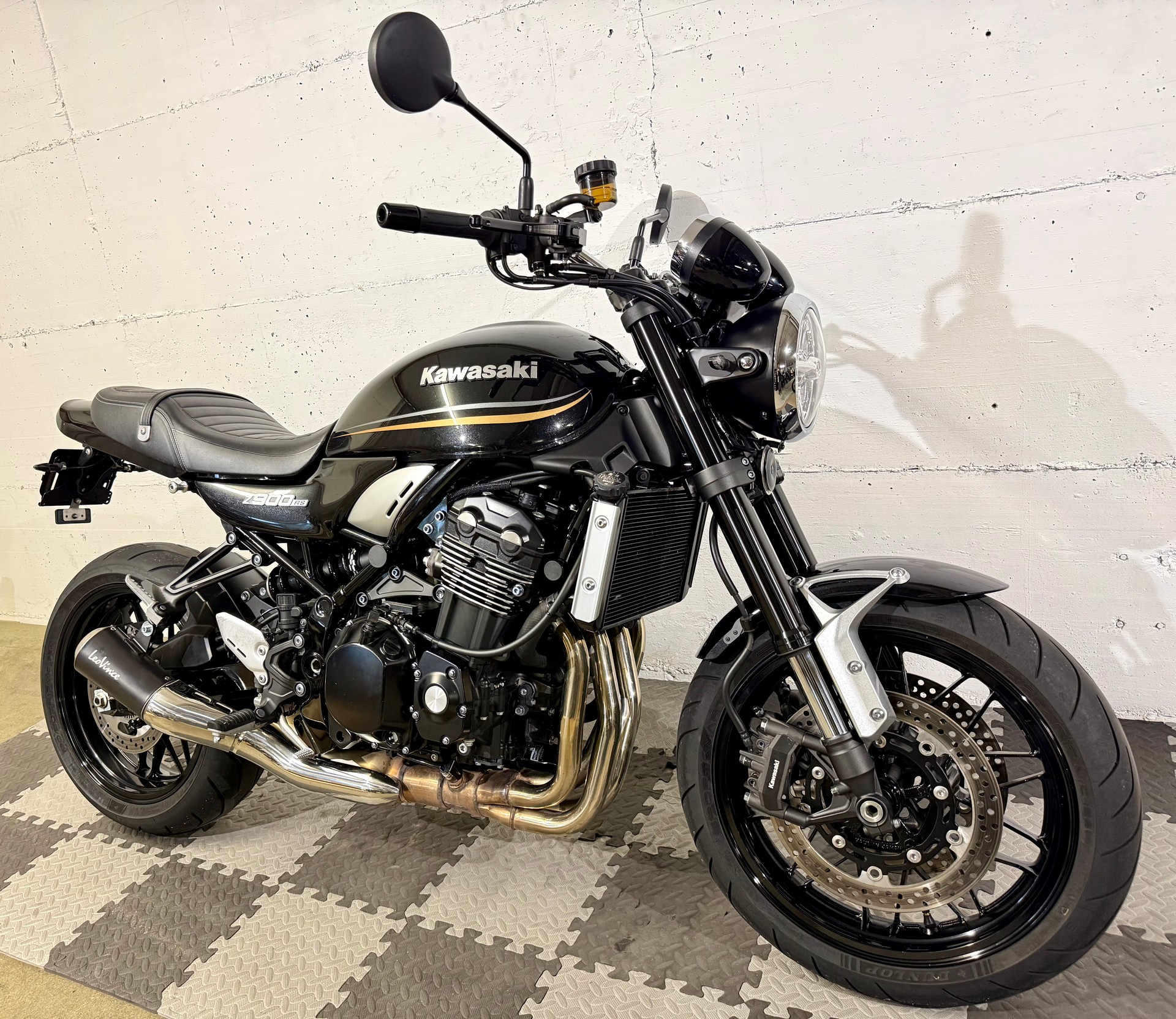 KAWASAKI Z 900 RS Performance-showroom-element-2