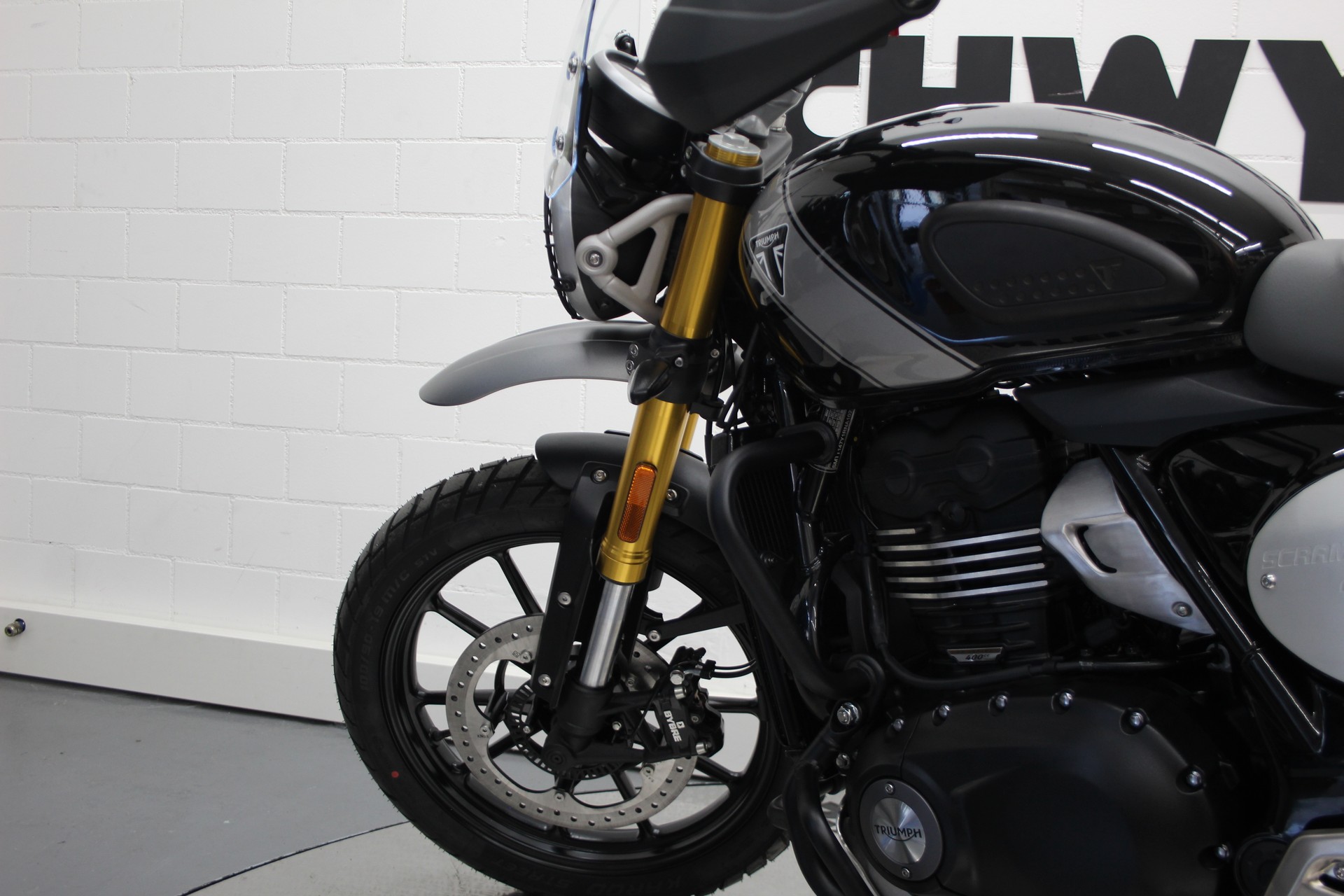 TRIUMPH Scrambler 400 X-image-8