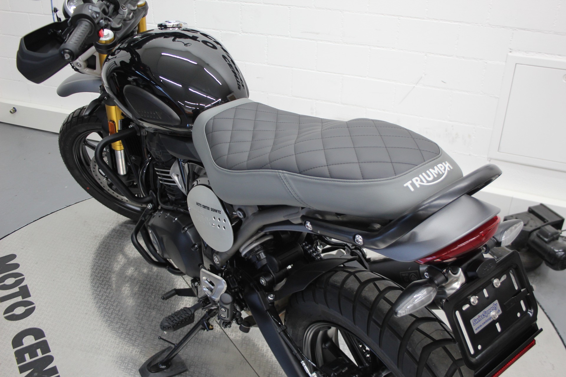 TRIUMPH Scrambler 400 X-image-9