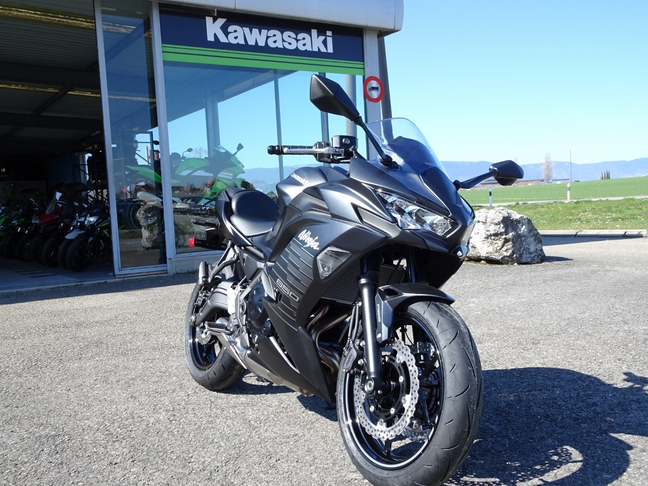 KAWASAKI Ninja 650 (35kW)-showroom-element-2