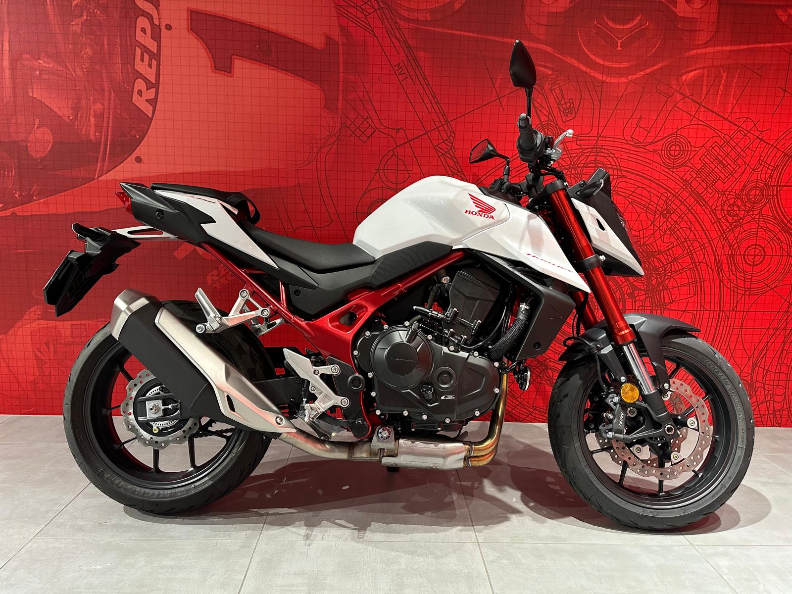 HONDA CB 750 Hornet-showroom-element-1