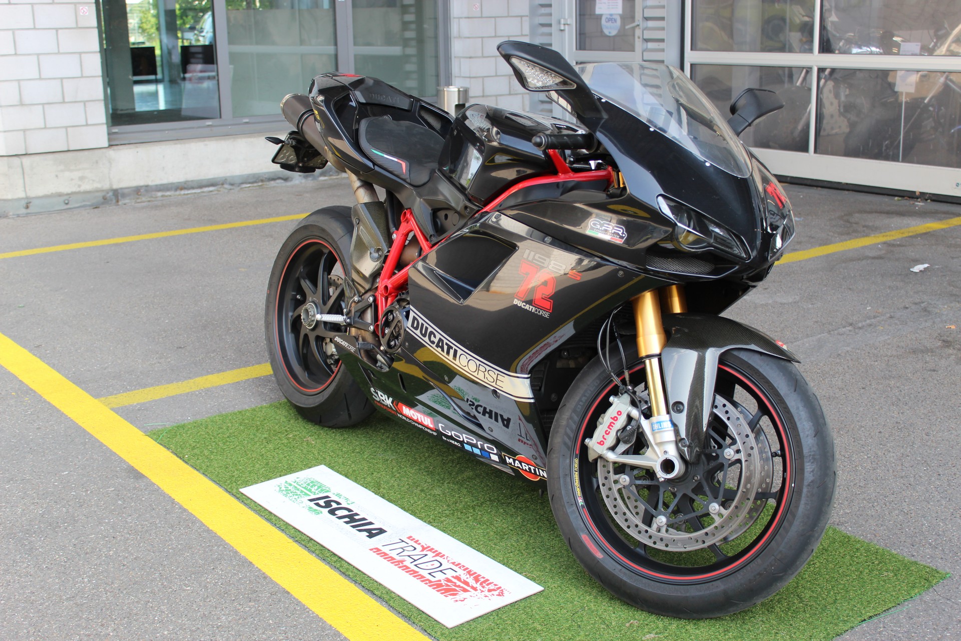 DUCATI 1198 S-image-1