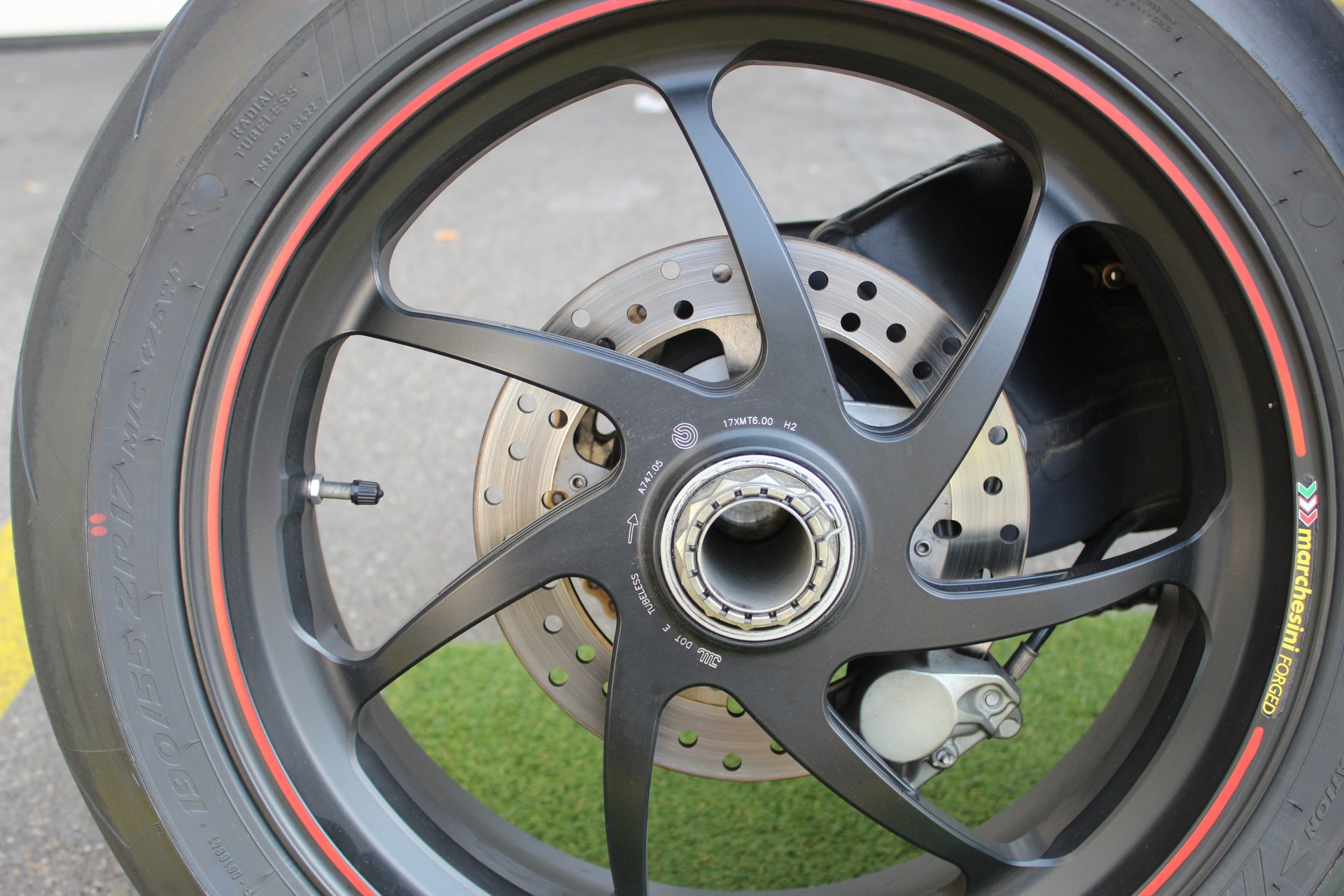 DUCATI 1198 S-image-8