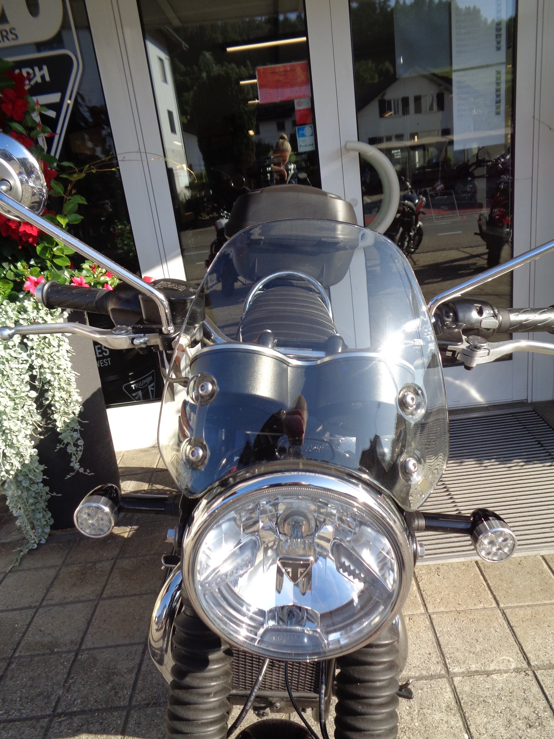 TRIUMPH Bonneville T120 ABS-image-7