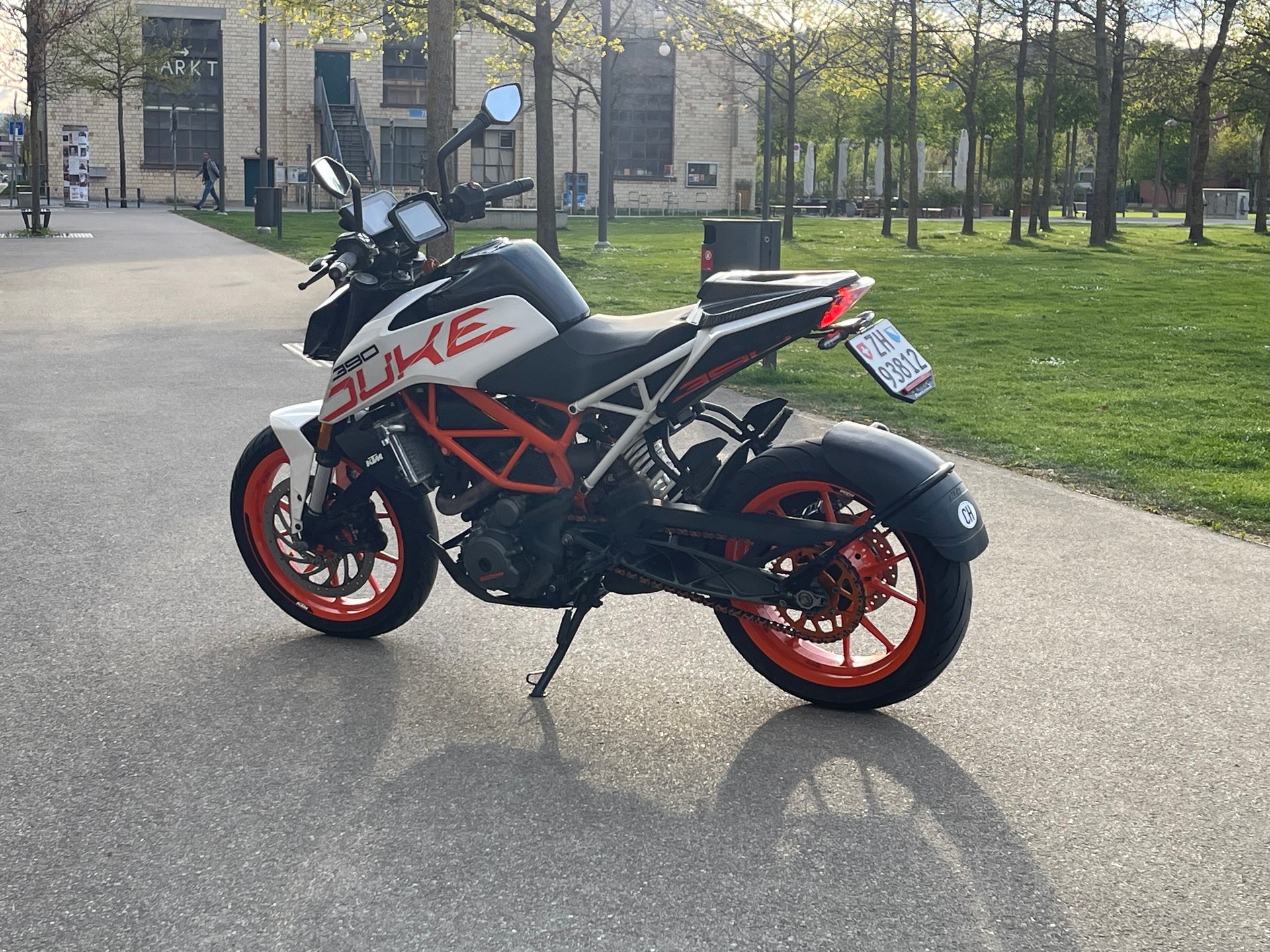 KTM 390 Duke ABS-image-4