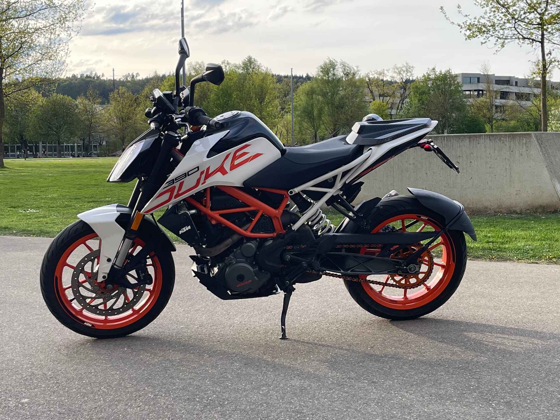 KTM 390 Duke ABS-image-3