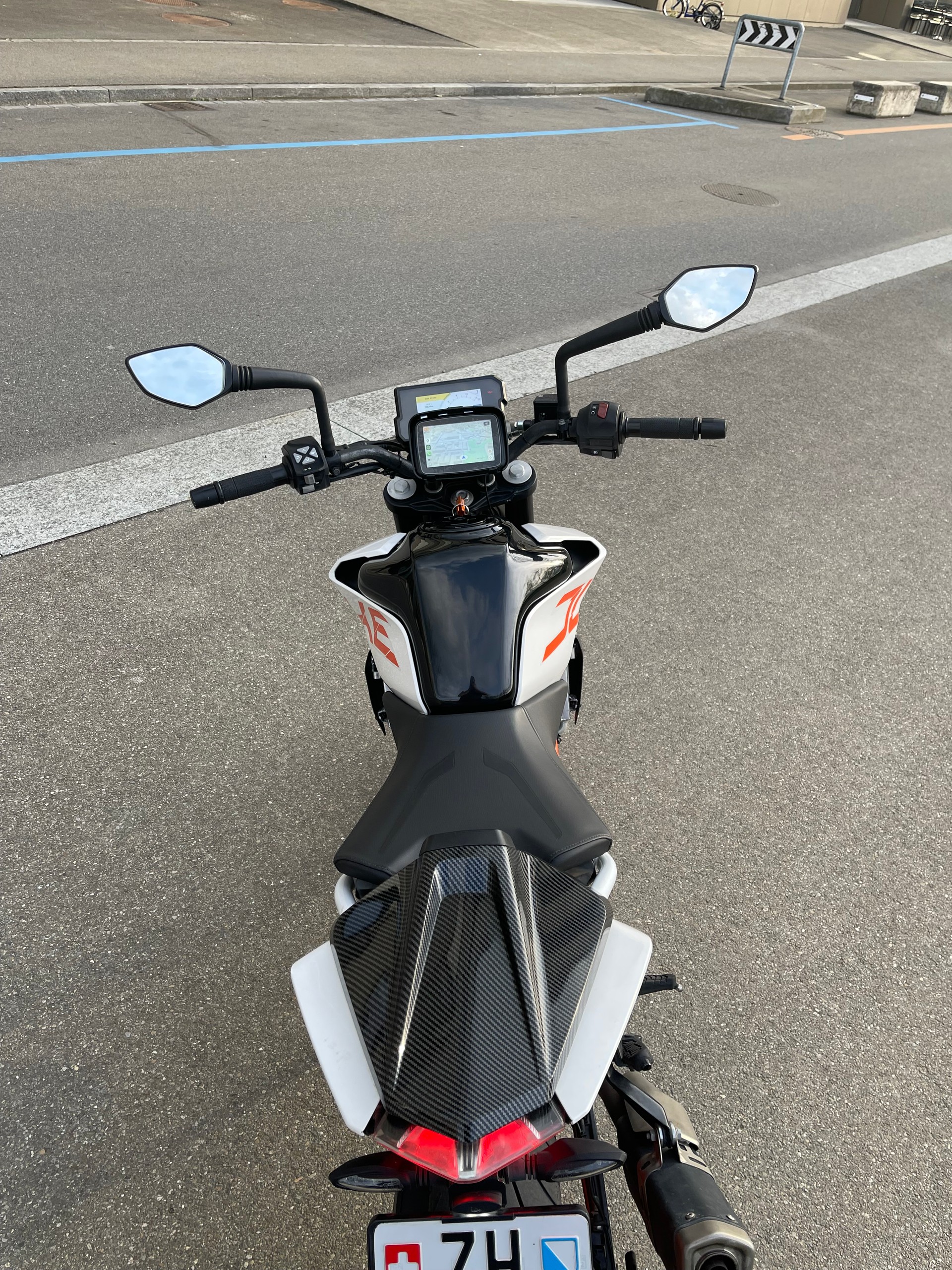 KTM 390 Duke ABS-image-9