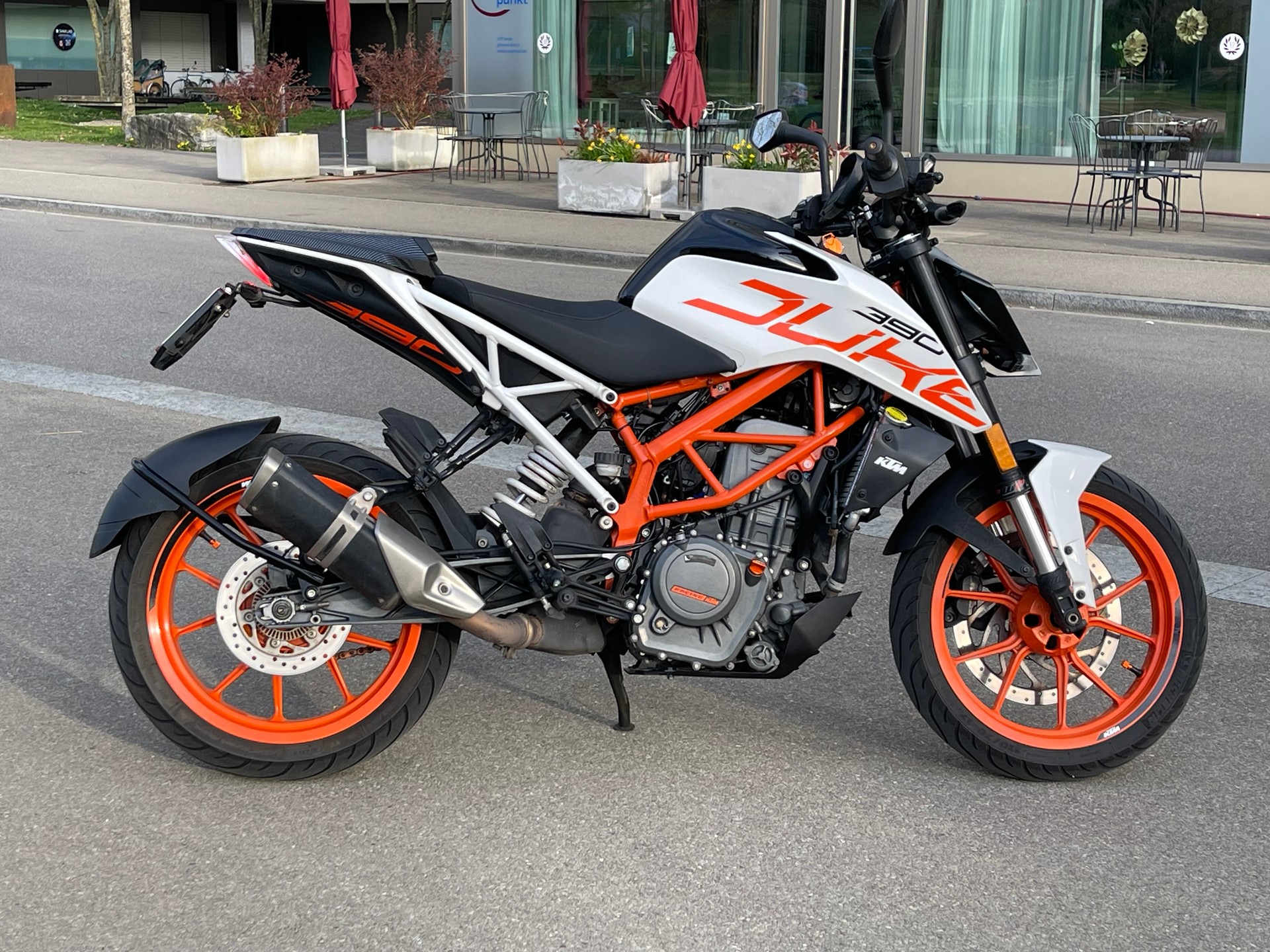 KTM 390 Duke ABS-image-8