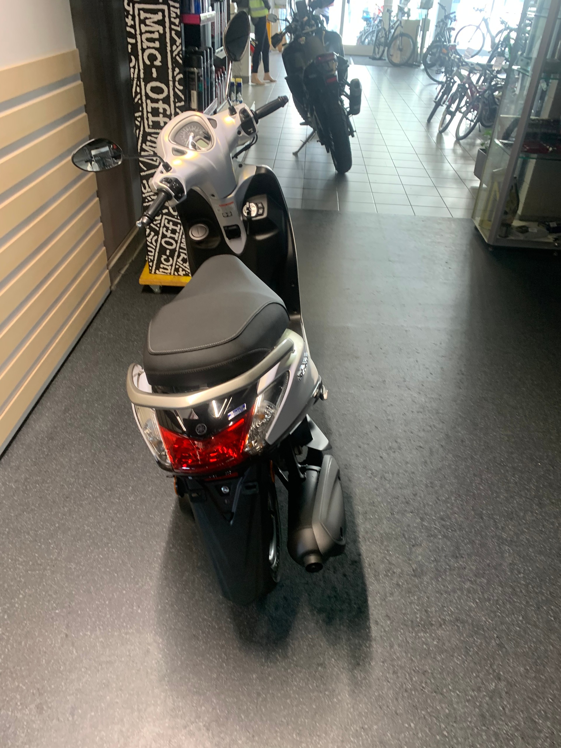 YAMAHA D'elight LTS 125-showroom-element-2