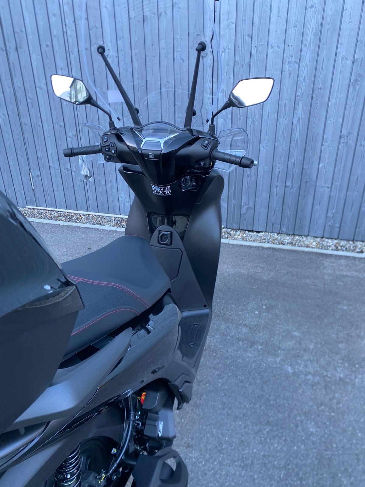 HONDA SH 125 Sporty-image-6