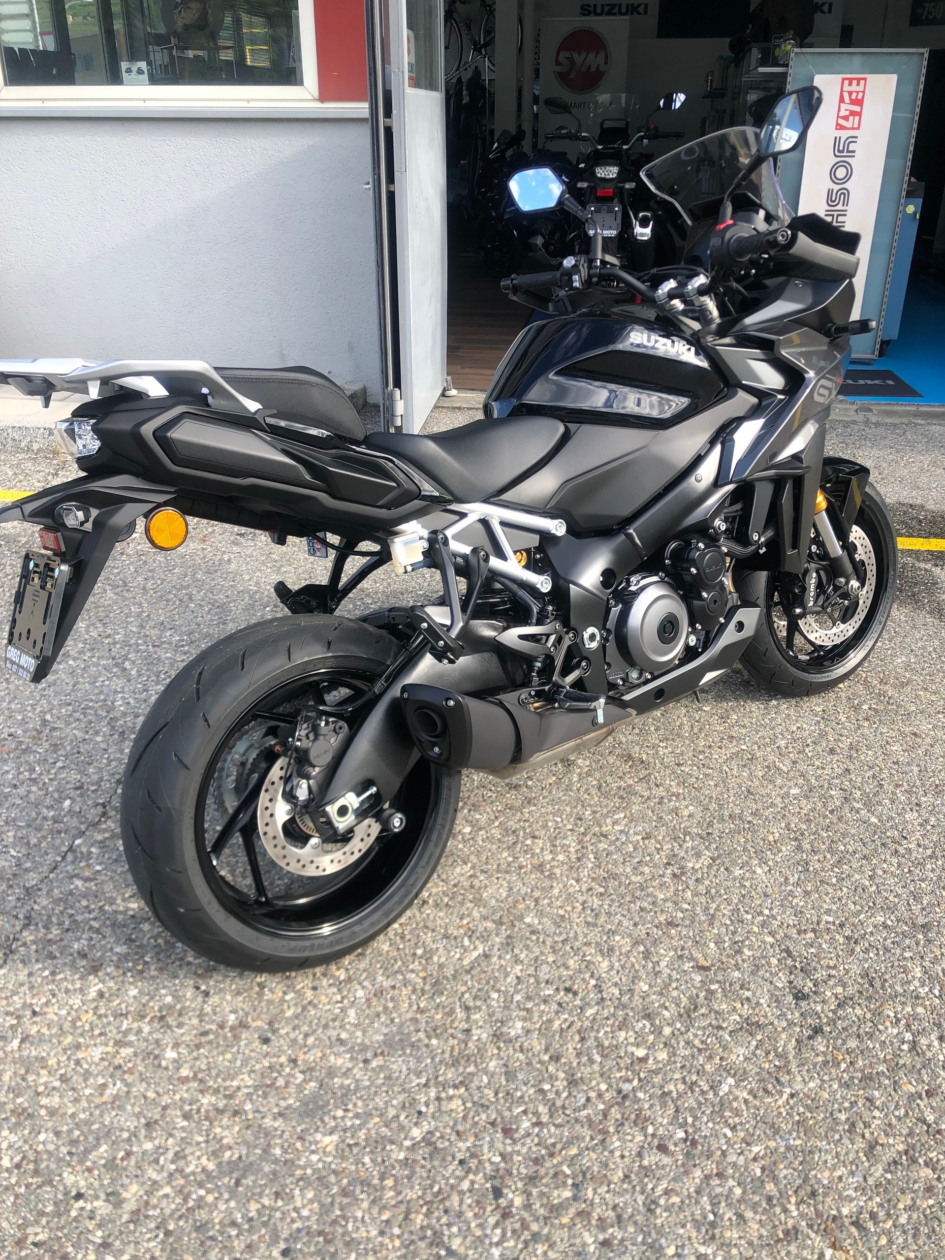 SUZUKI GSX-S 1000 GX-image-2