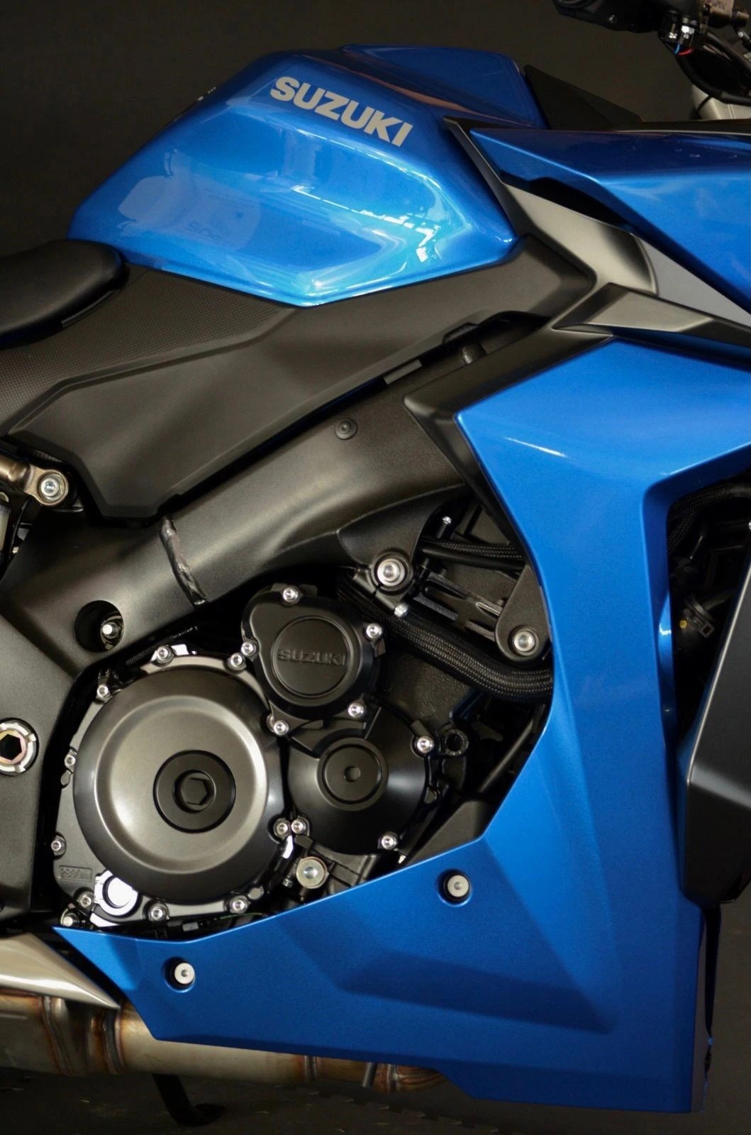 SUZUKI GSX-S 1000 GT Travel-showroom-element-3