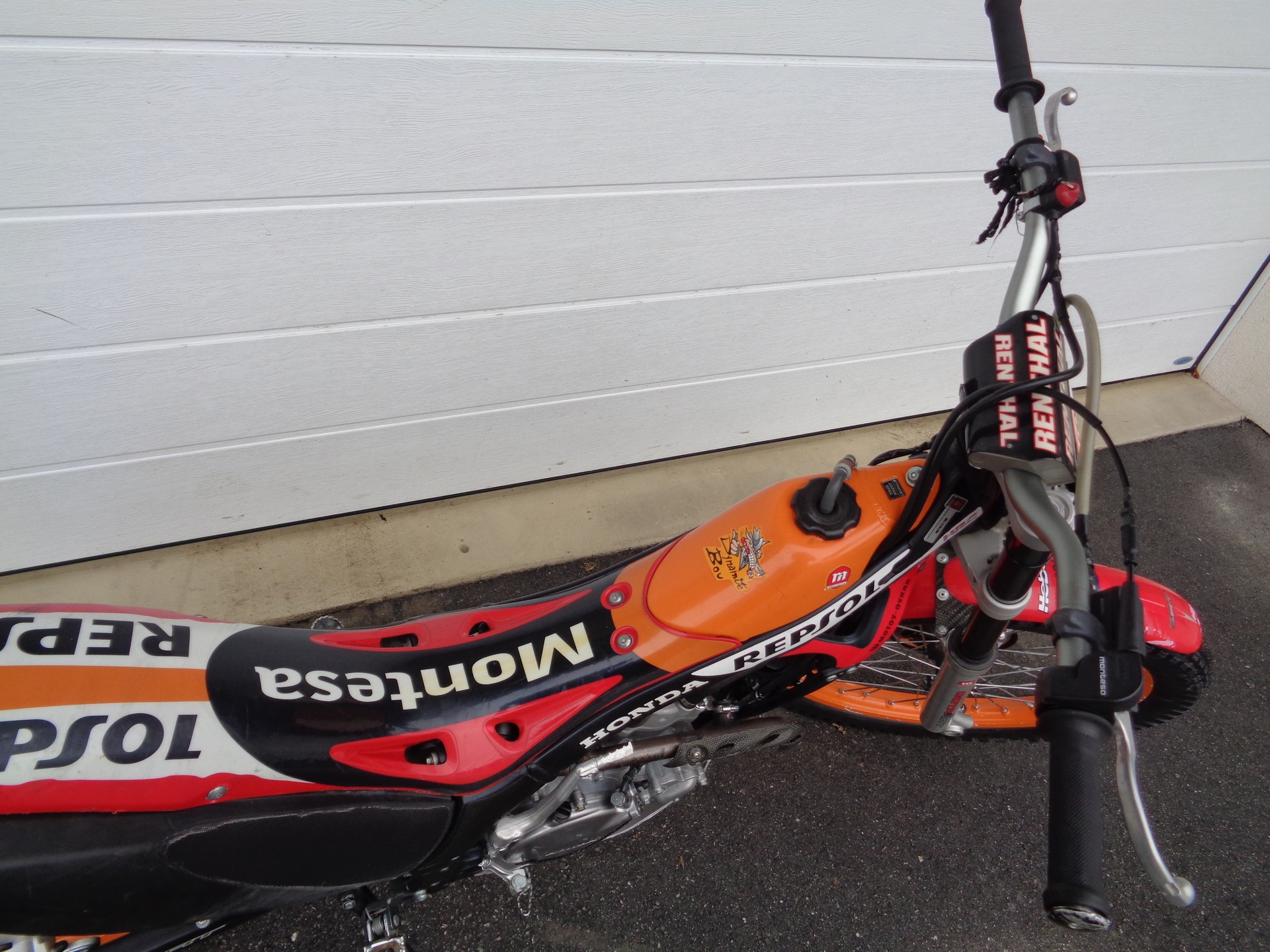 MONTESA Honda Cota 4RT 250 Repsol LTD Edition-showroom-element-3