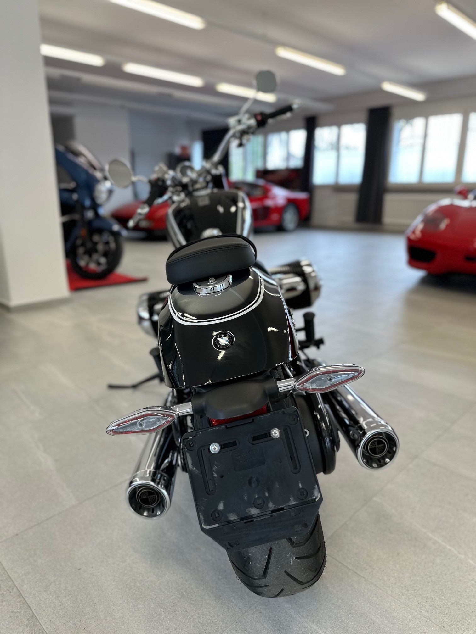 BMW R 18 100 Years-image-3