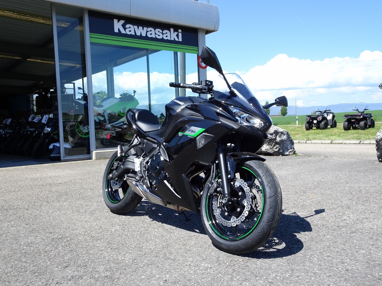 KAWASAKI Ninja 650 (35kW)-showroom-element-1