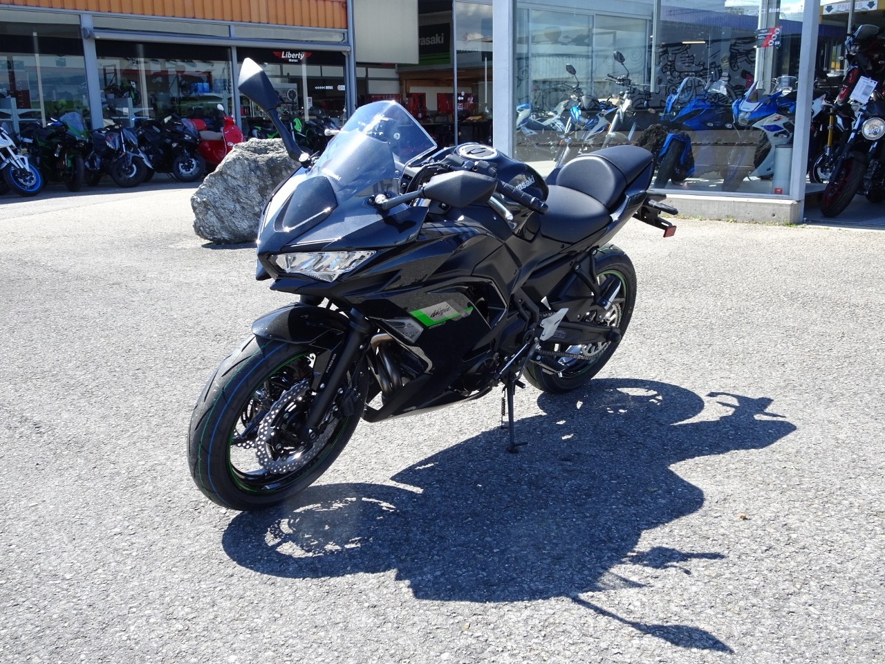 KAWASAKI Ninja 650 (35kW)-showroom-element-3