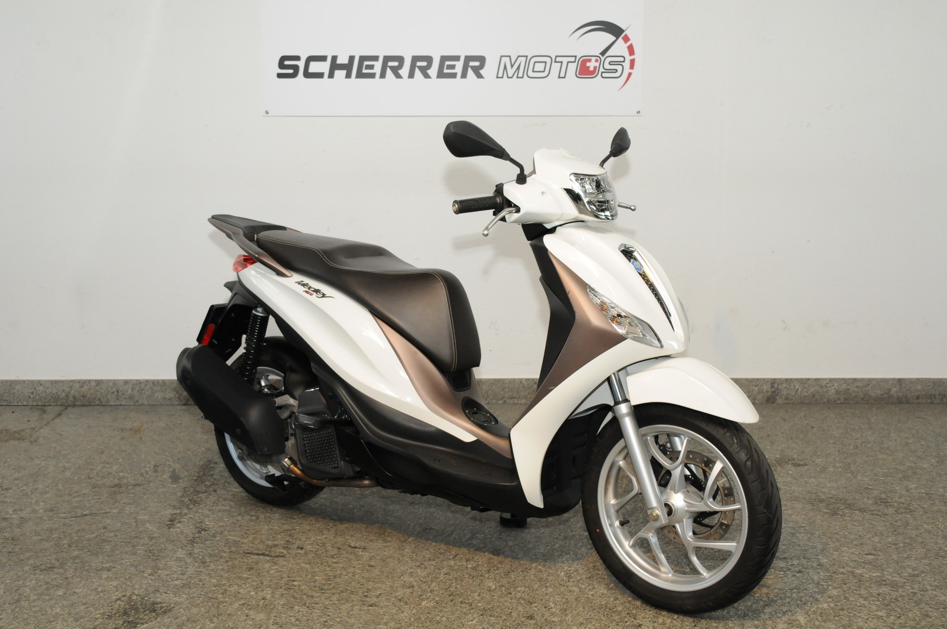PIAGGIO Medley 125 iGet RST-showroom-element-1