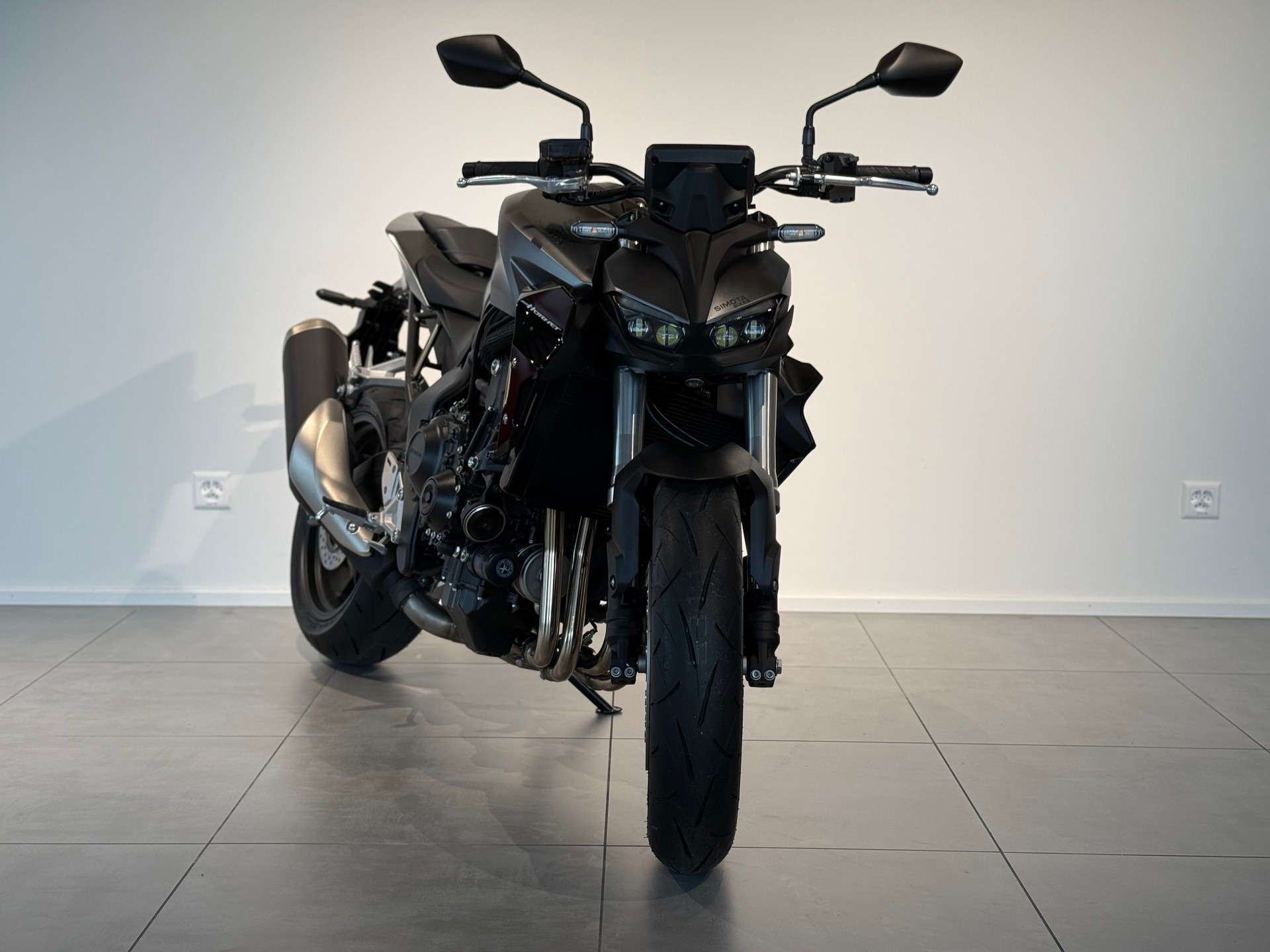 HONDA Hornet-showroom-element-1