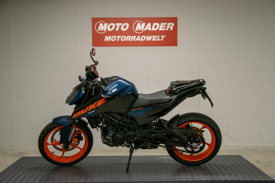 KTM 125 Duke-showroom-element-2