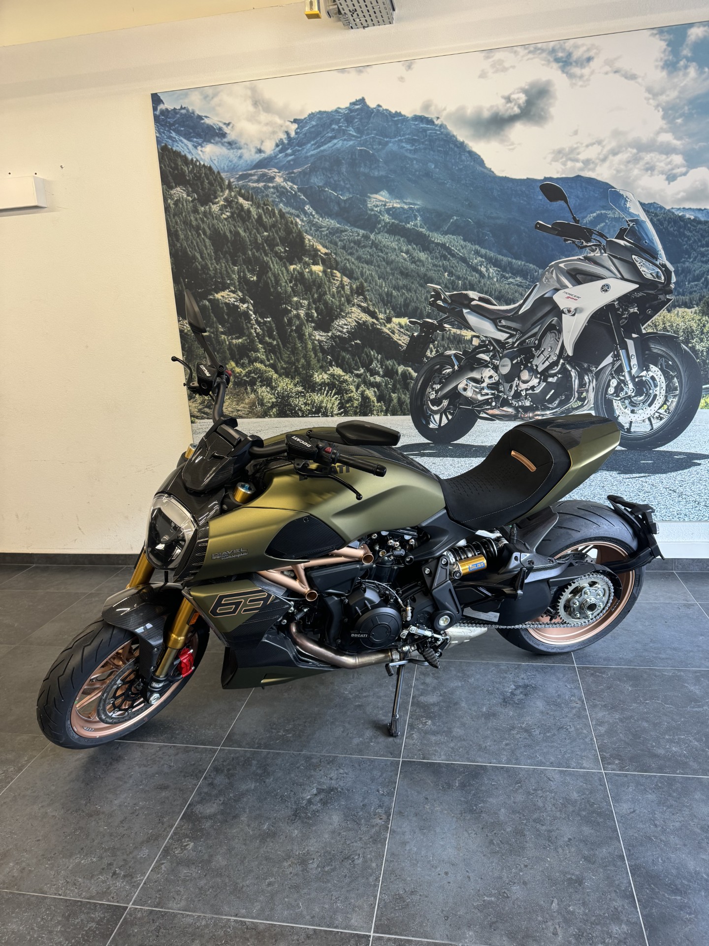DUCATI Diavel 1260-showroom-element-3