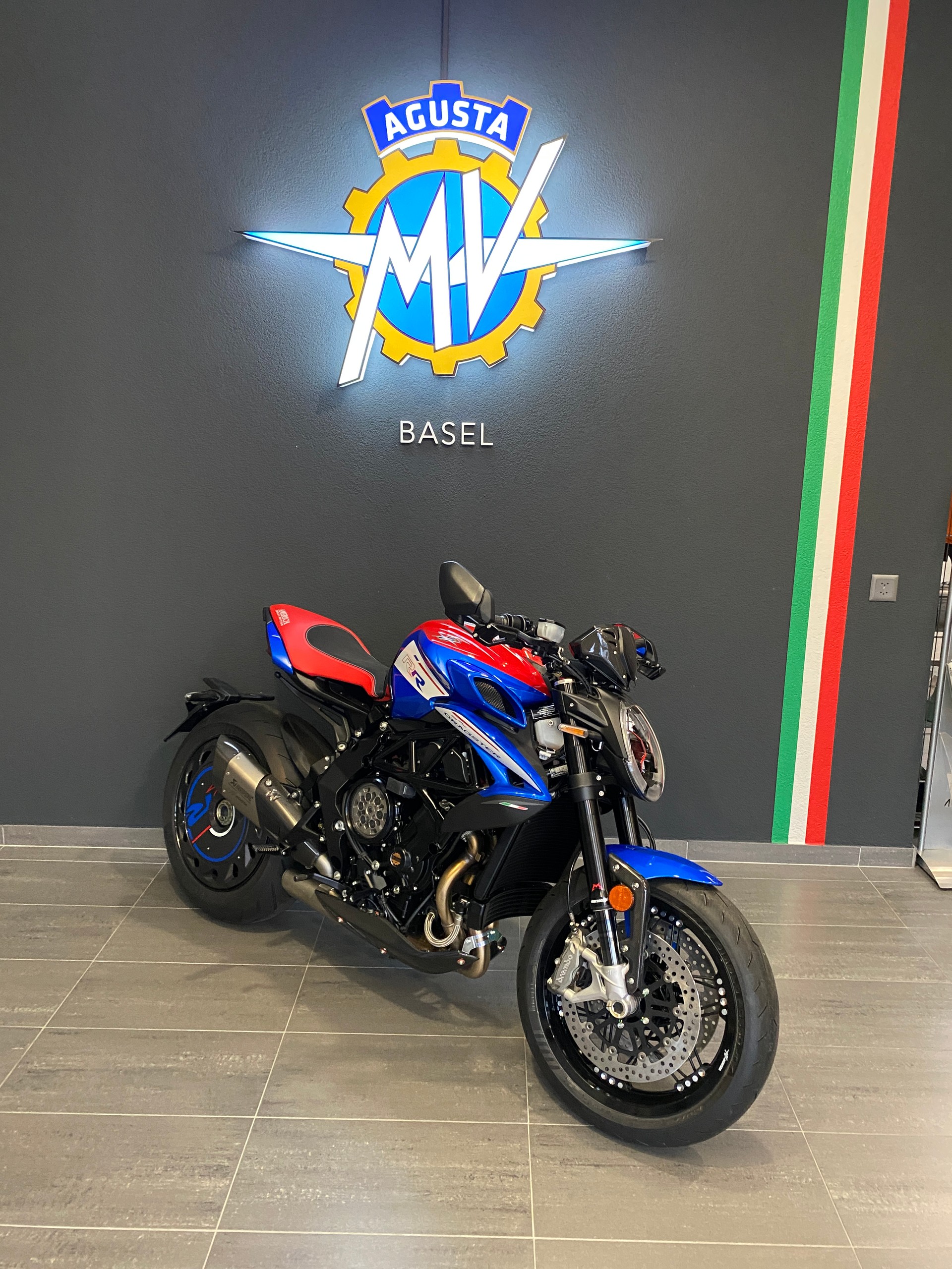 MV AGUSTA Dragster 800 RR SCS America
