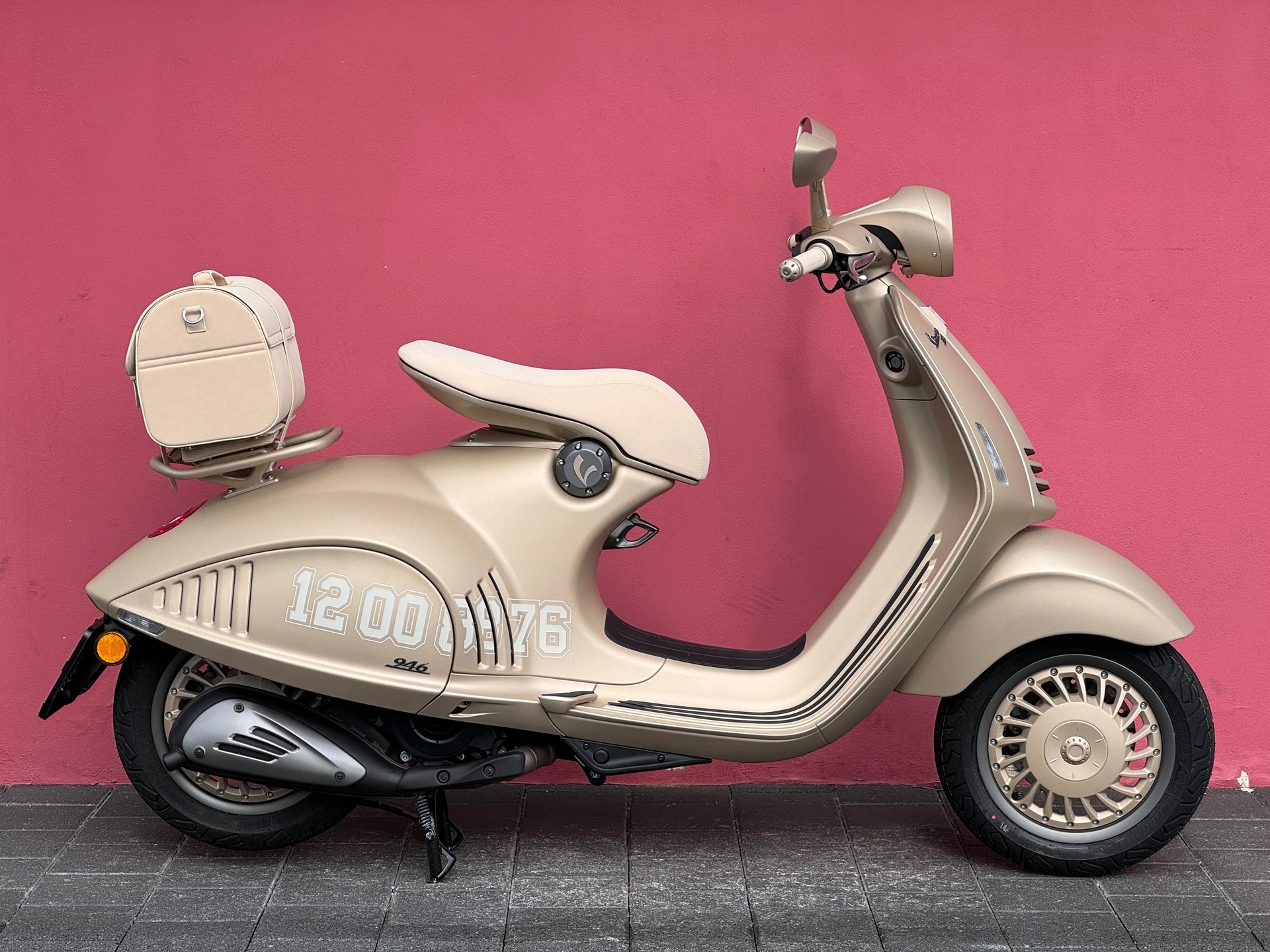 PIAGGIO Vespa 946 125 Dragon