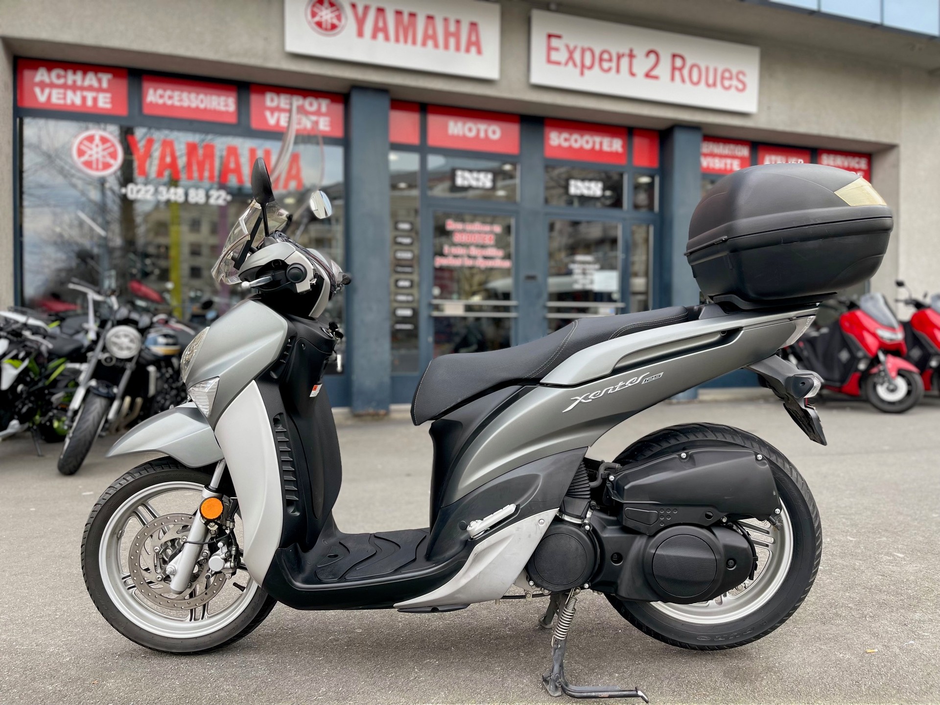 YAMAHA Xenter 125 UBS-showroom-element-3