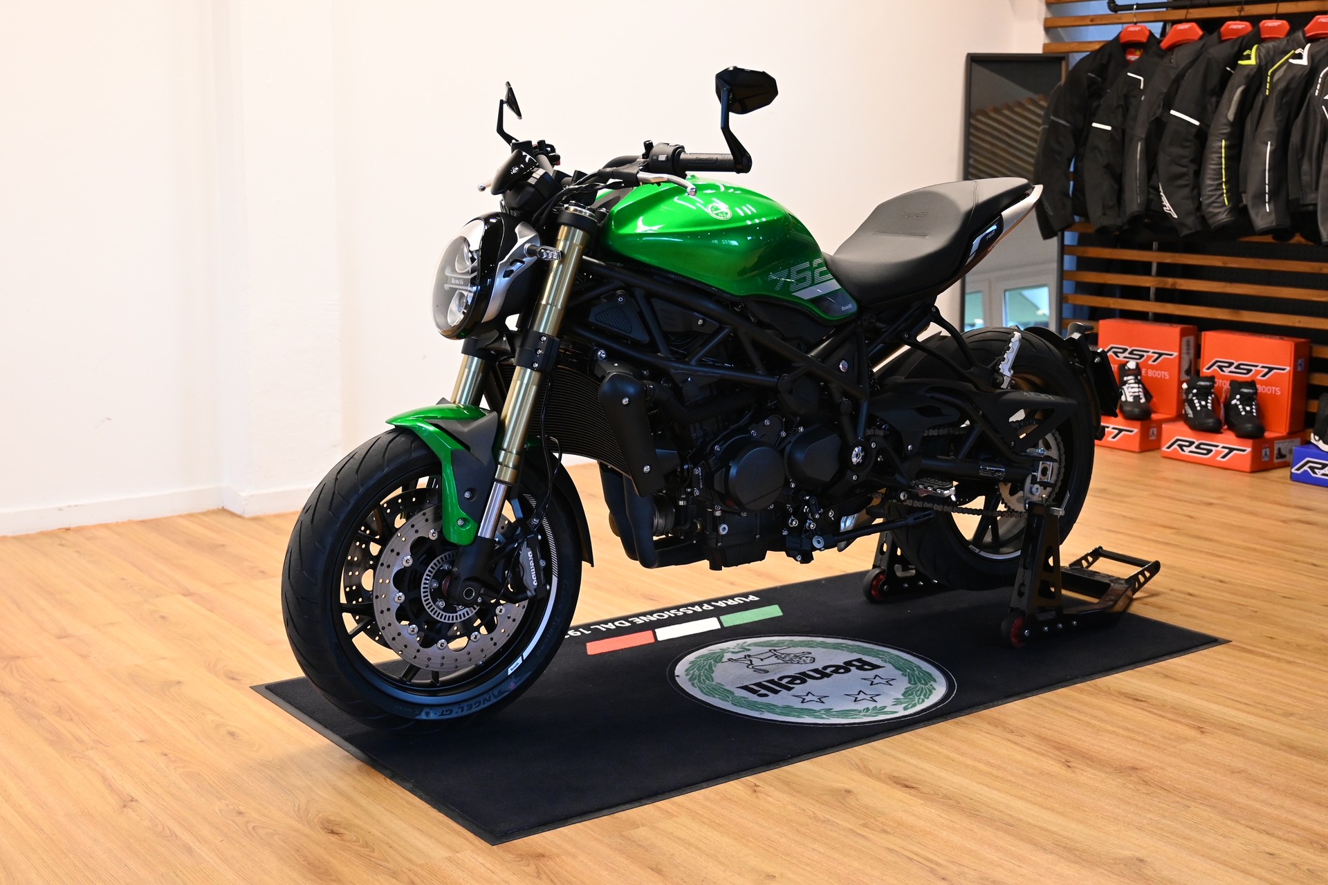BENELLI 752 S