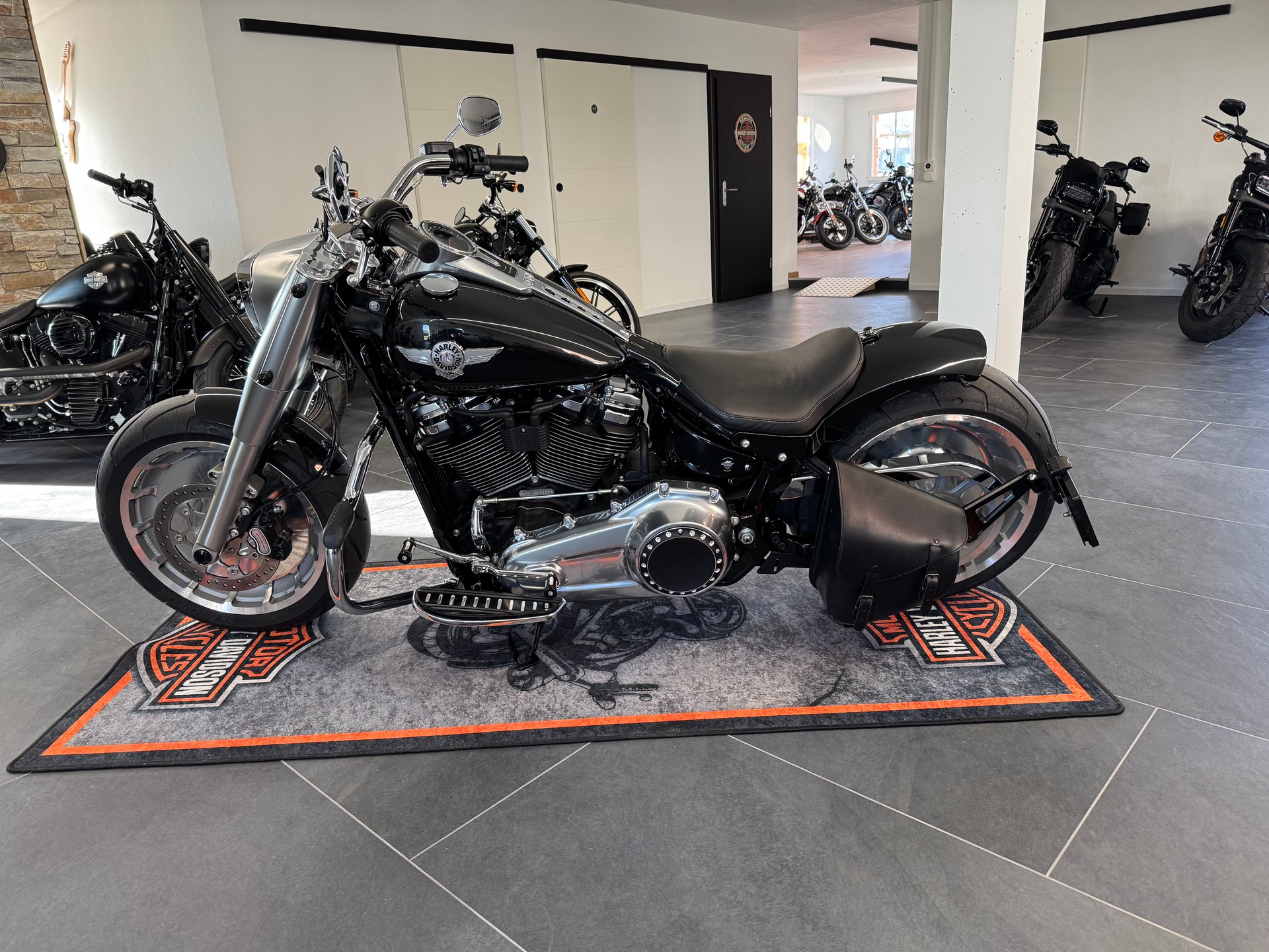 HARLEY-DAVIDSON FLFBS Fat Boy 114 ABS-showroom-element-2