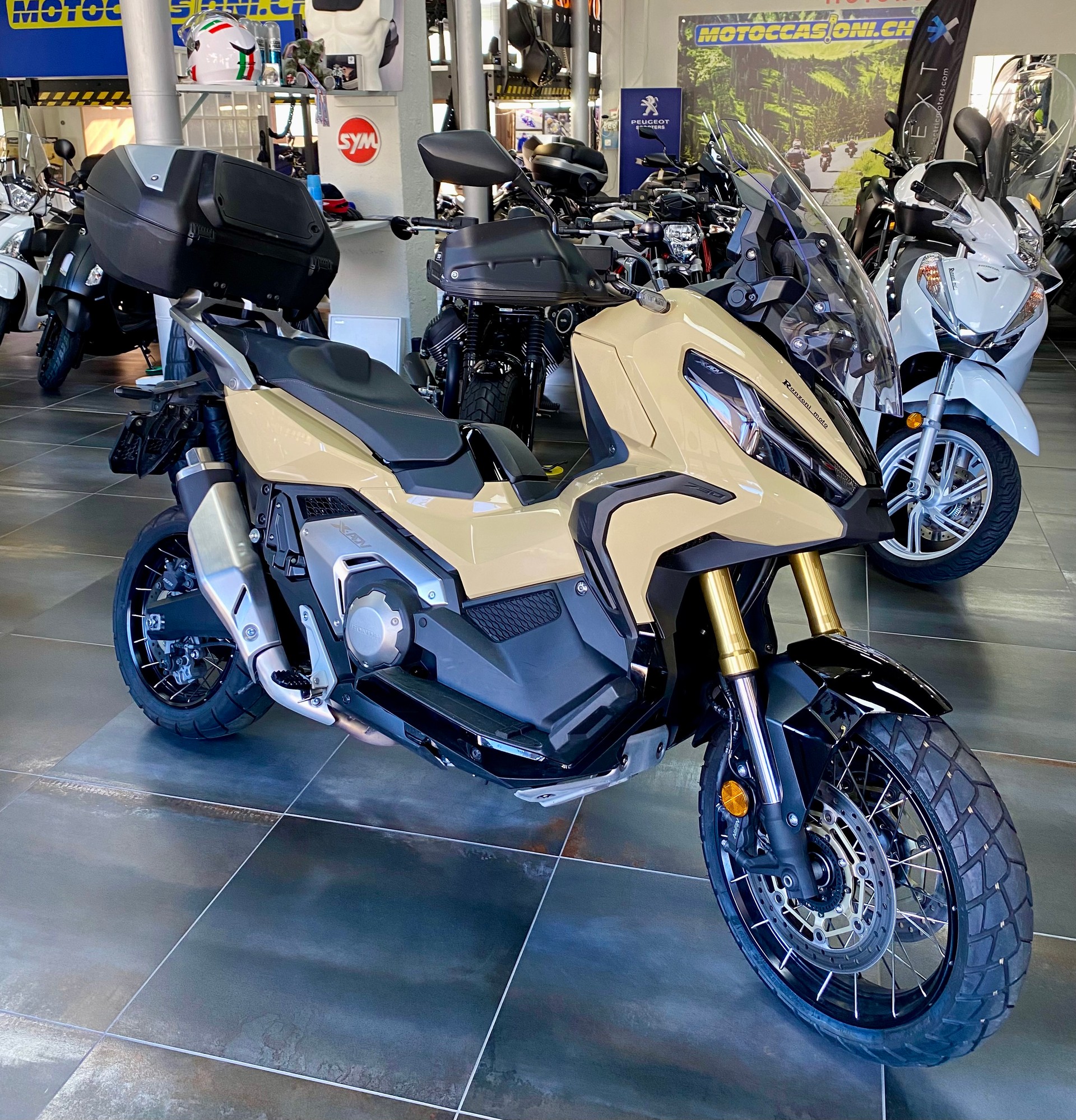 HONDA X-ADV 750