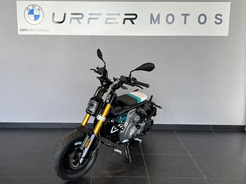 BMW CE 02-showroom-element-3