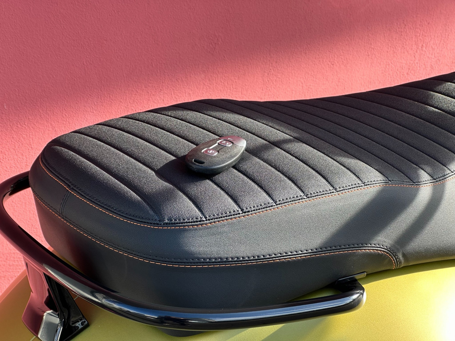 PIAGGIO Vespa GTS 300 Super Sport ABS - 4 Jahre Garantie + Gratis Topcase-image-4