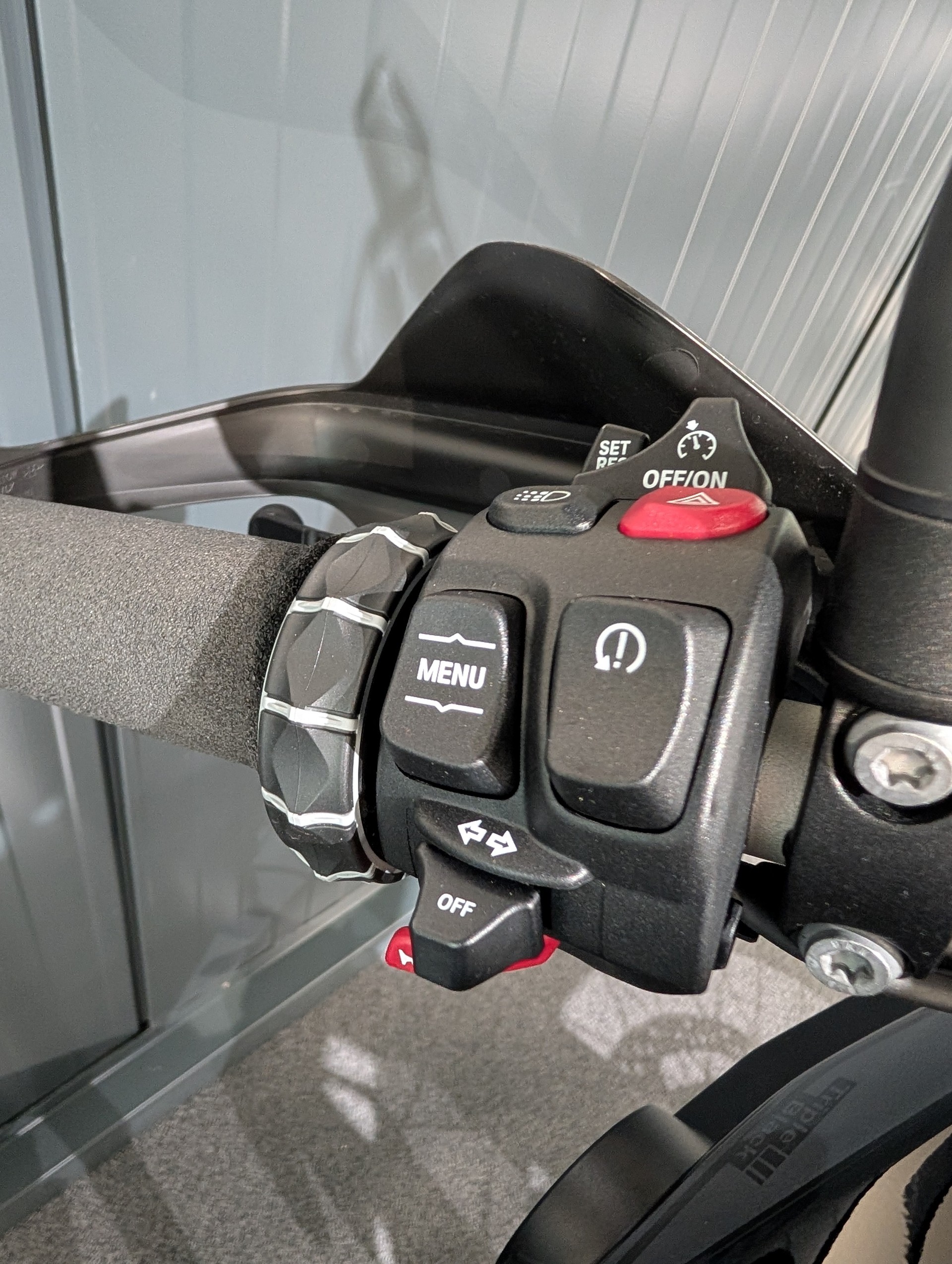 BMW F 850 GS-showroom-element-3