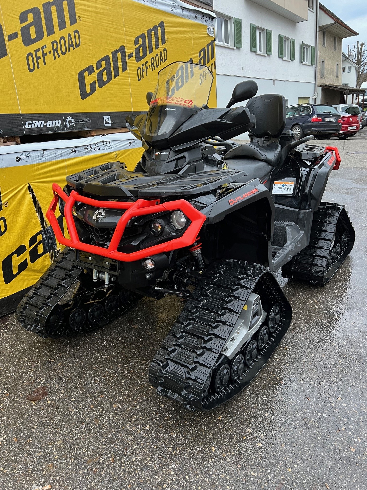CAN-AM Outlander 650 Max XT-showroom-element-3