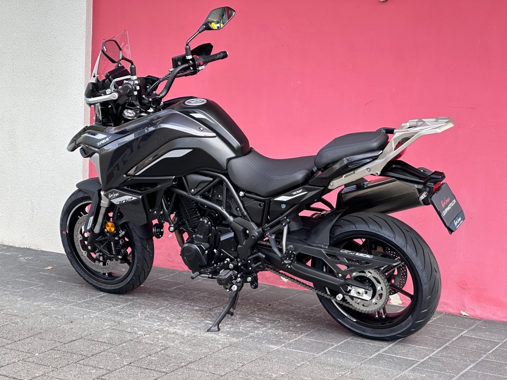BENELLI TRK 702-showroom-element-3