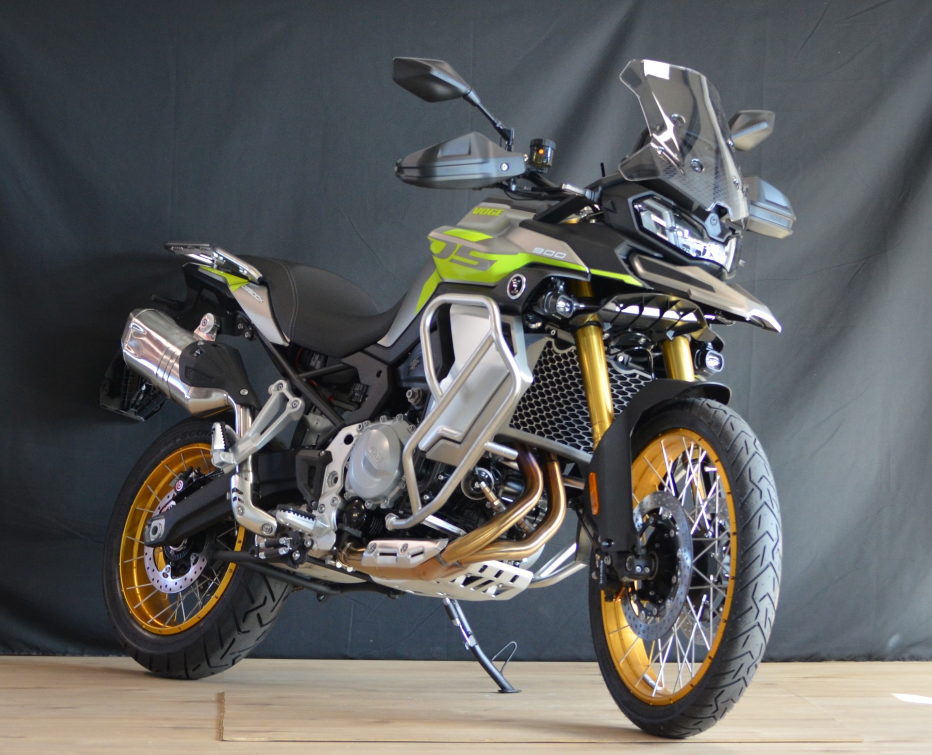 VOGE 900 DSX