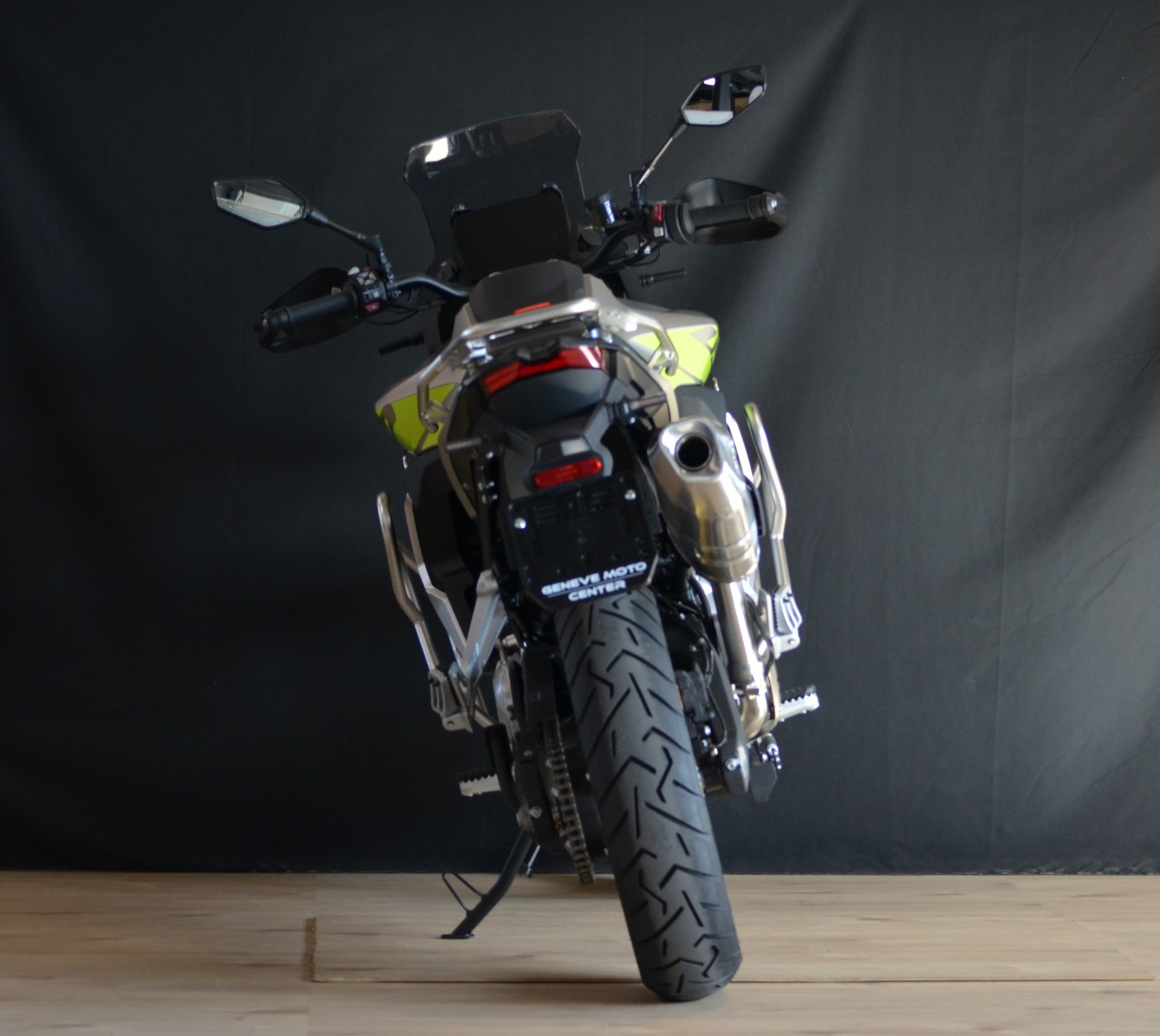 VOGE 900 DSX-showroom-element-3