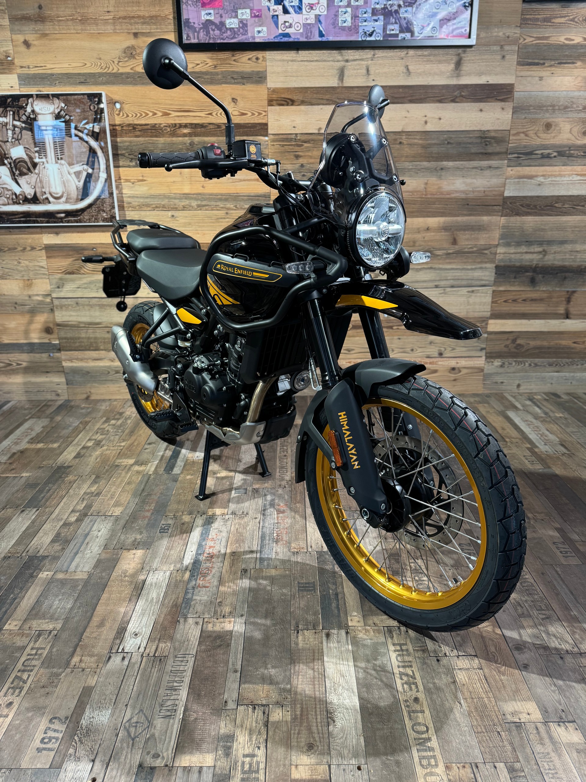ROYAL ENFIELD HIMALAYAN 452-showroom-element-3
