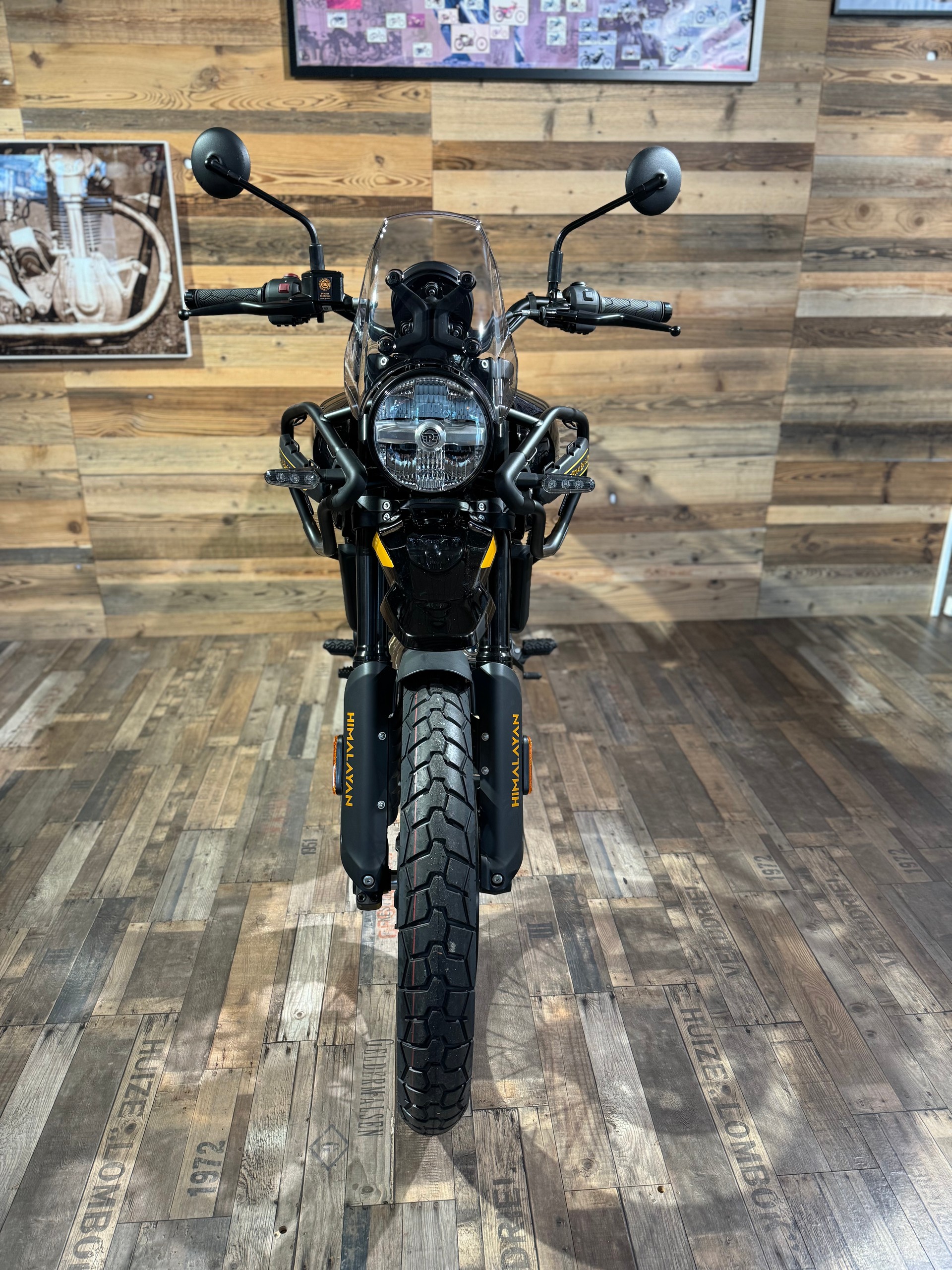 ROYAL ENFIELD HIMALAYAN 452-showroom-element-2