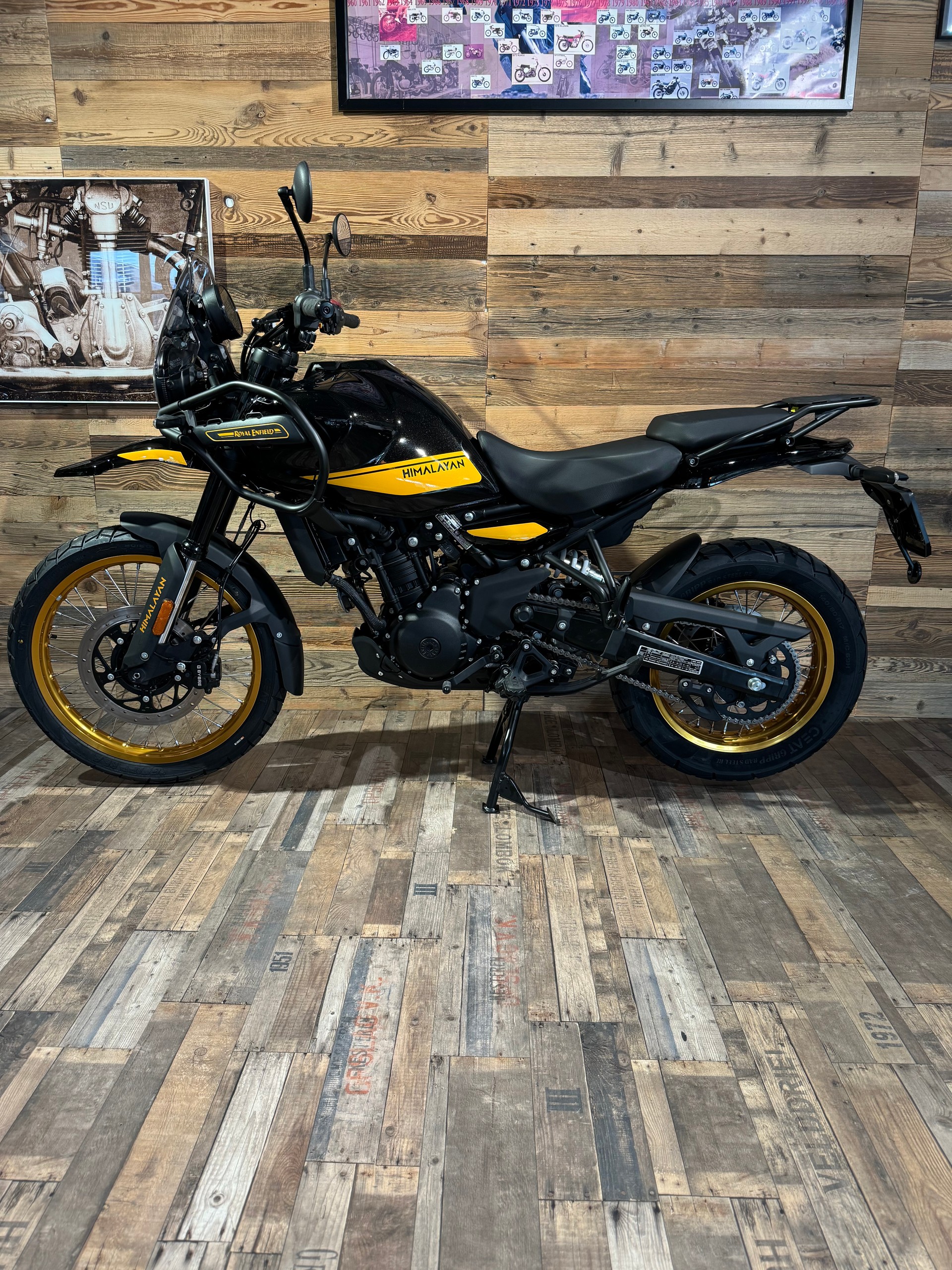 ROYAL ENFIELD HIMALAYAN 452-showroom-element-1