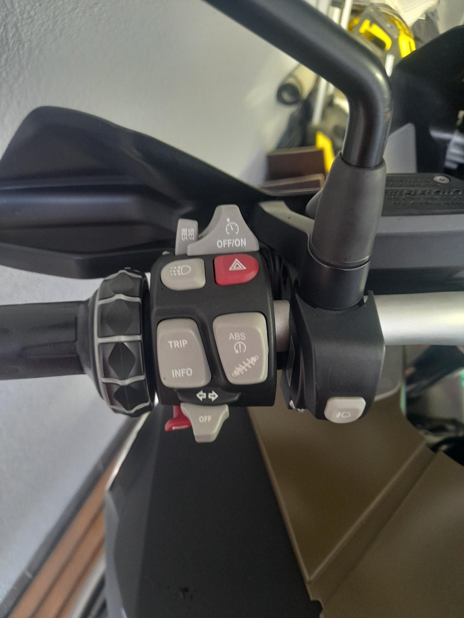BMW R 1200 GS Adventure ABS-image-3