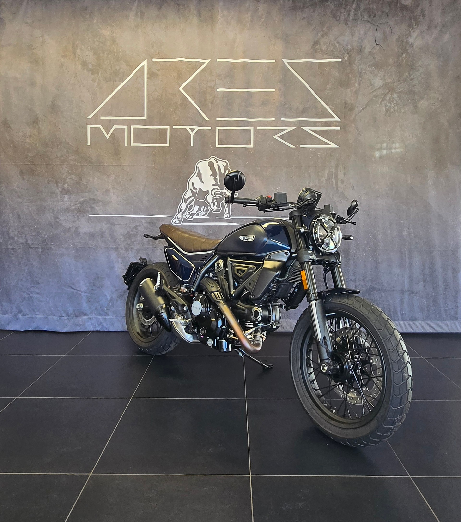 DUCATI Scrambler 803 Nightshift // LEASING 1,99% ARES MOTORS-showroom-element-2