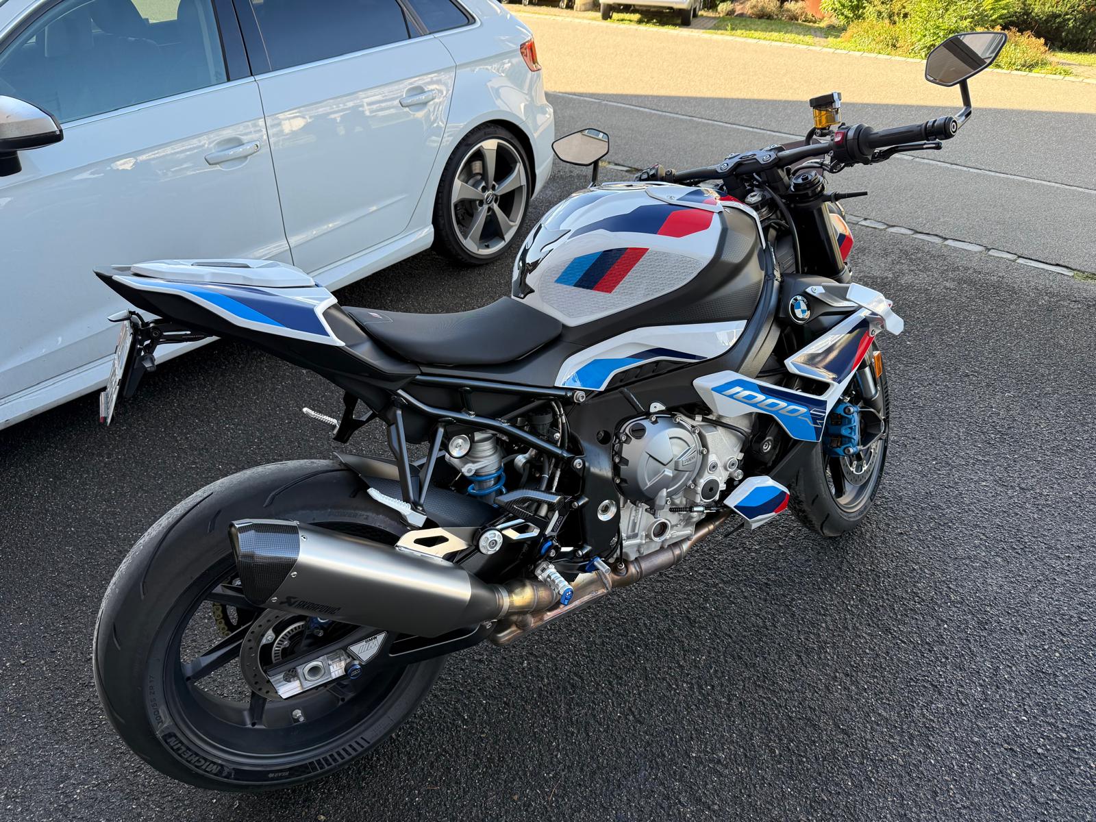 BMW M 1000 R-image-3