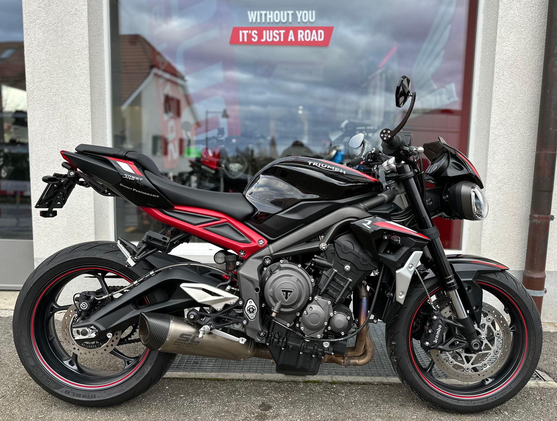 TRIUMPH Street Triple R 765