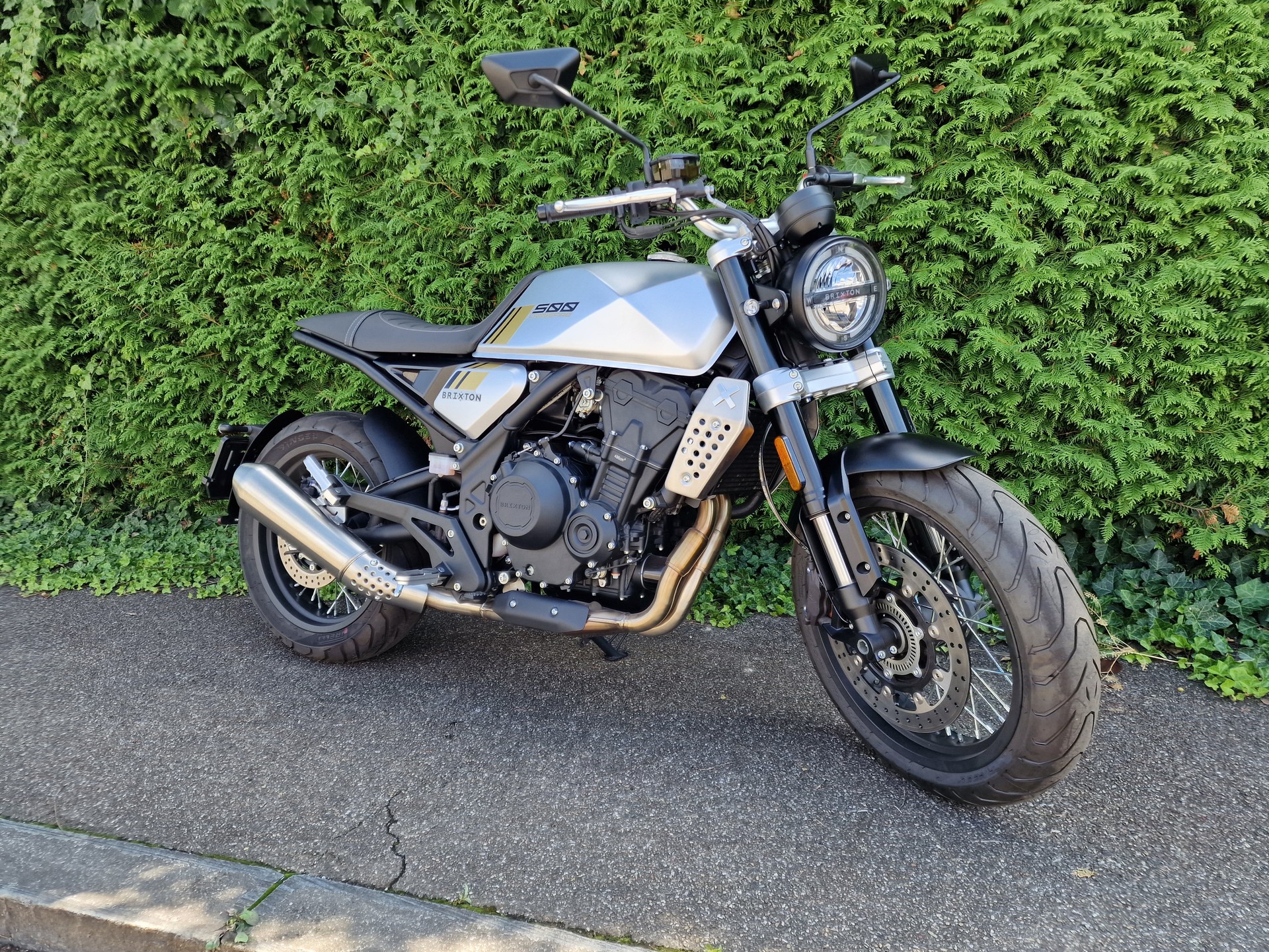 BRIXTON Crossfire 500