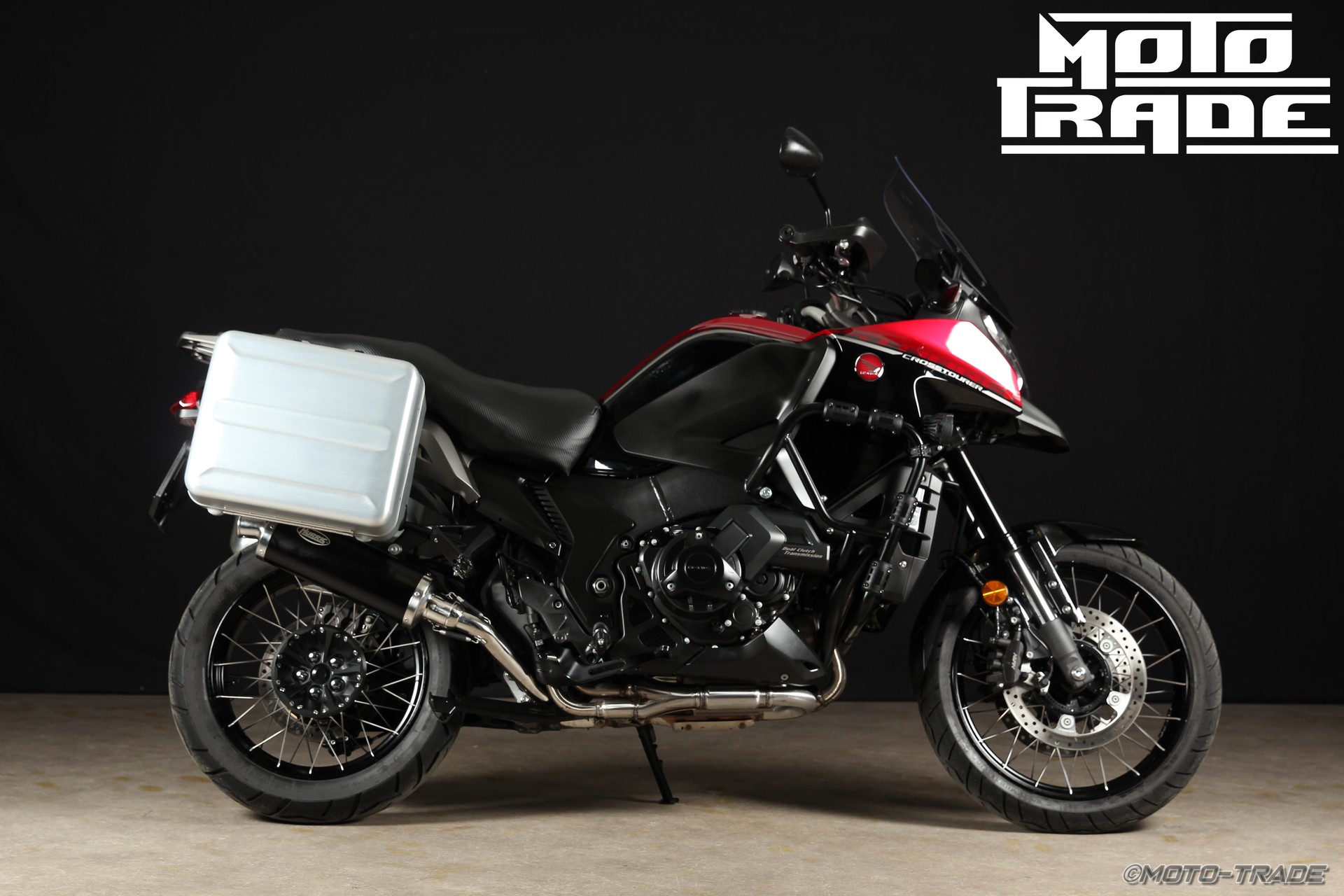 HONDA VFR 1200 X DTC-showroom-element-1