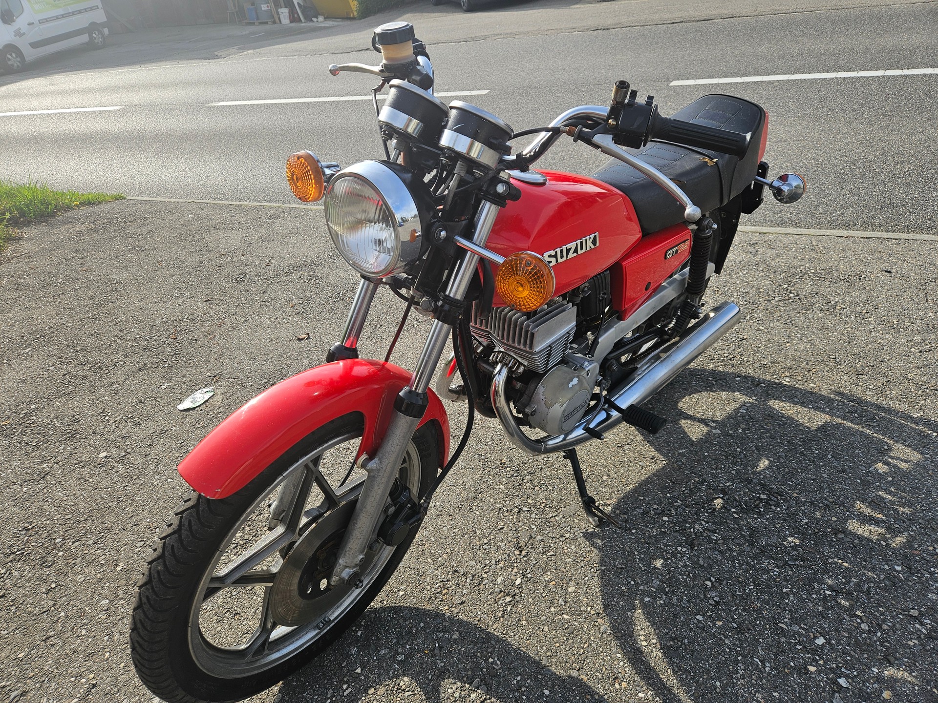 SUZUKI GT 125-image-2