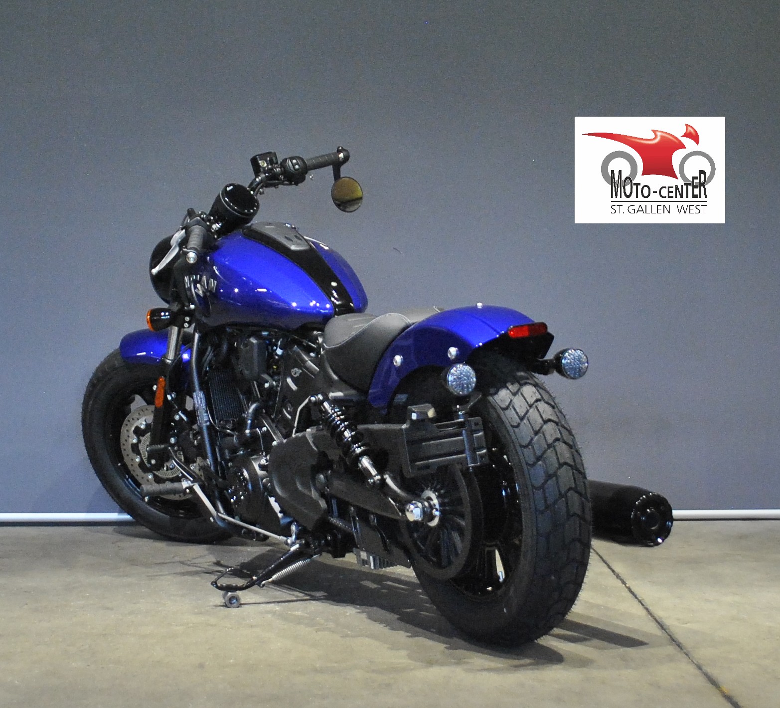 INDIAN Scout Bobber-showroom-element-3