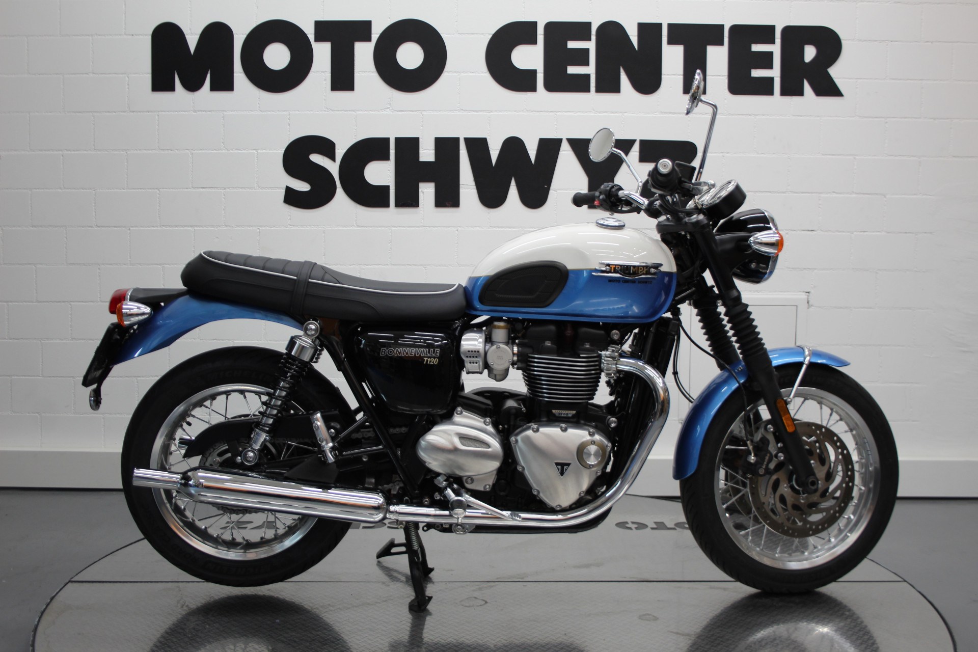 TRIUMPH Bonneville T120