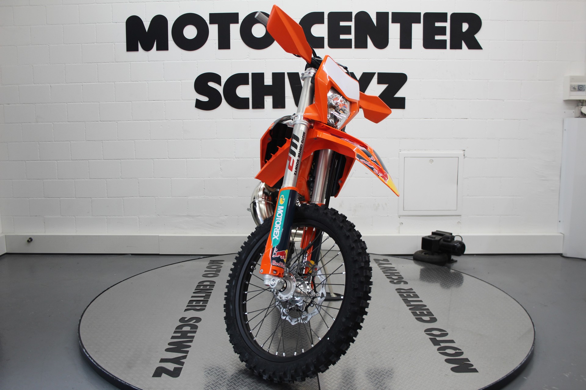 KTM 300 EXC Champion Edition 2025-showroom-element-2